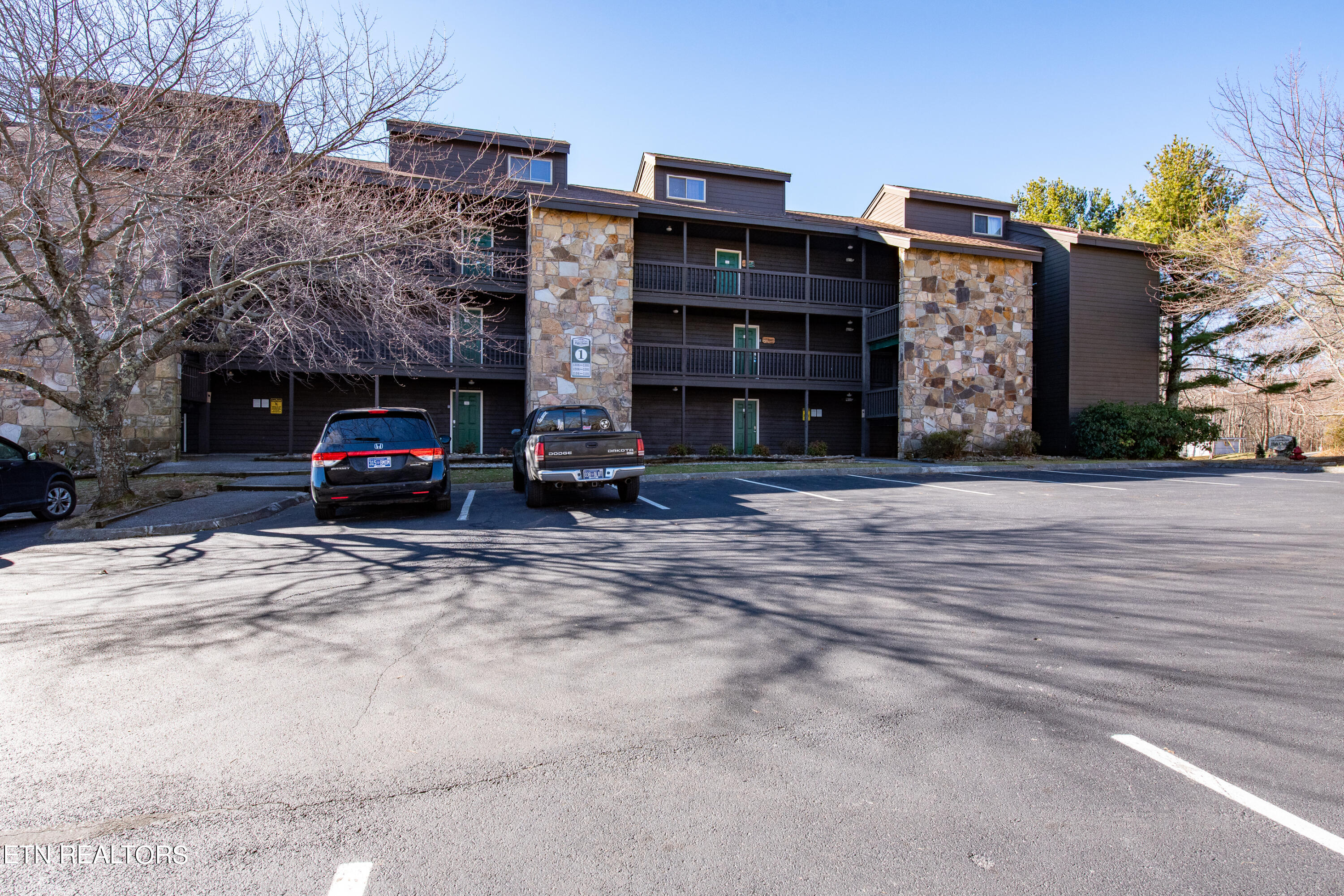 1380 Ski View Drive, 1305