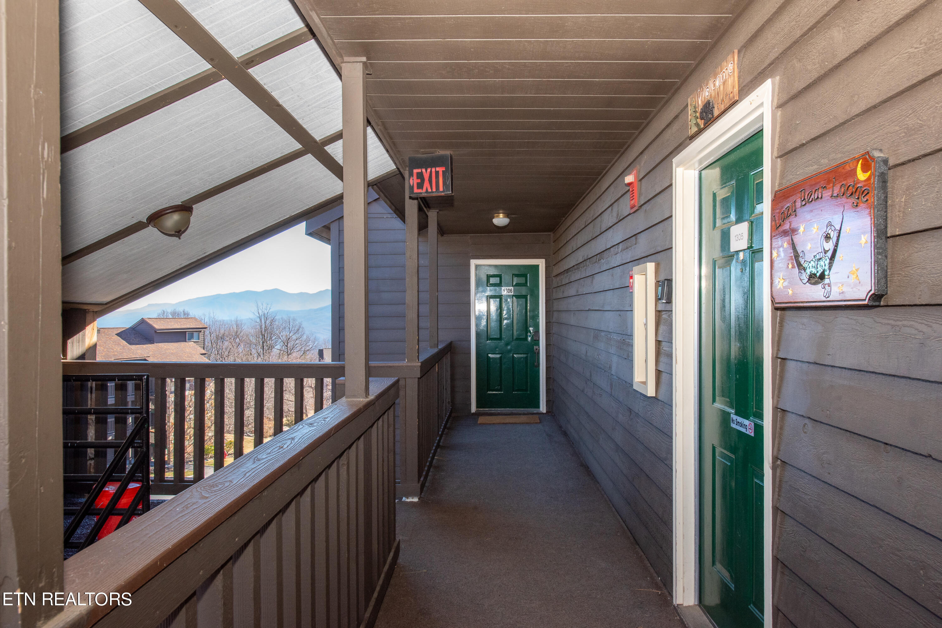 1380 Ski View Drive, 1305