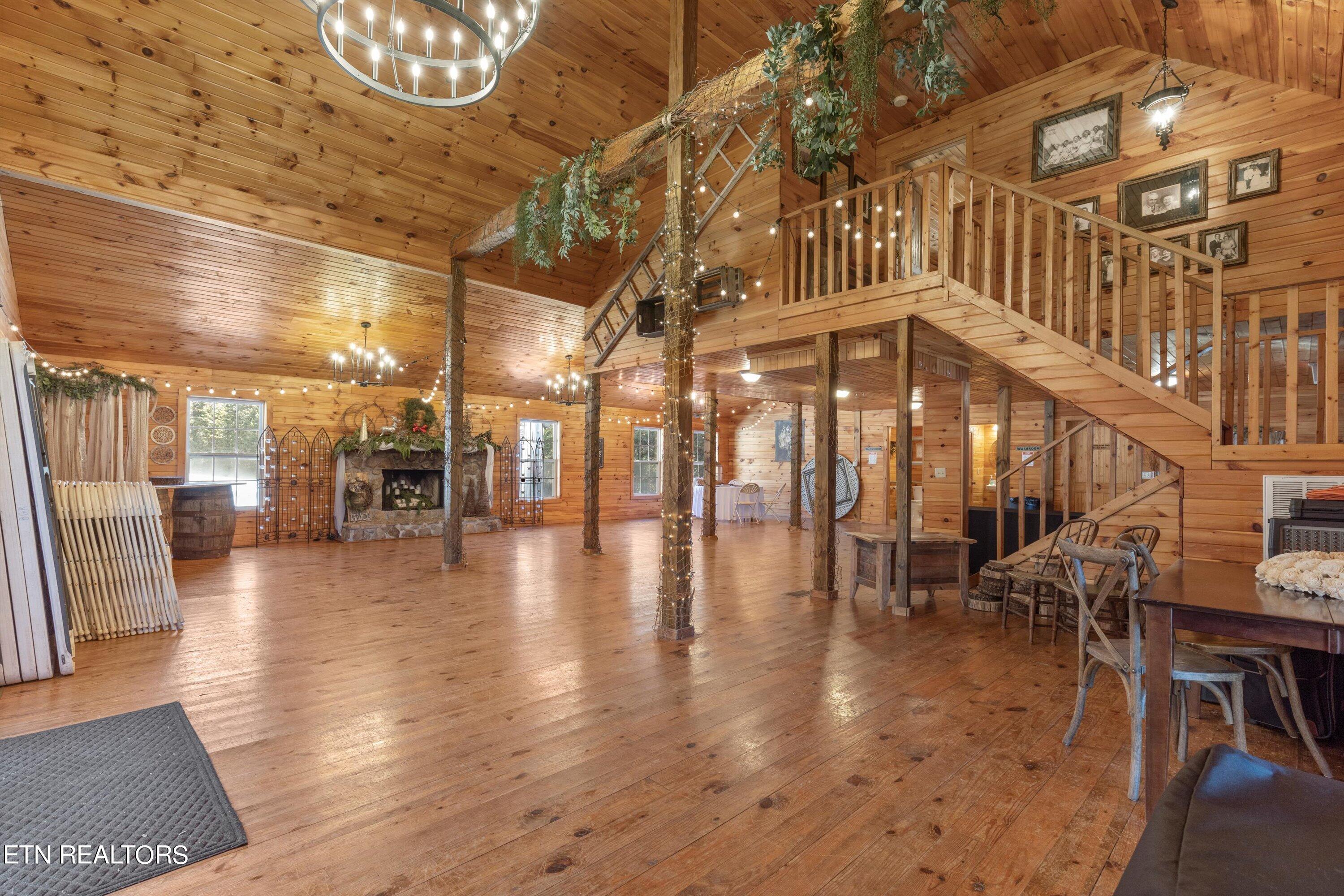 1335 W Millers Cove Rd