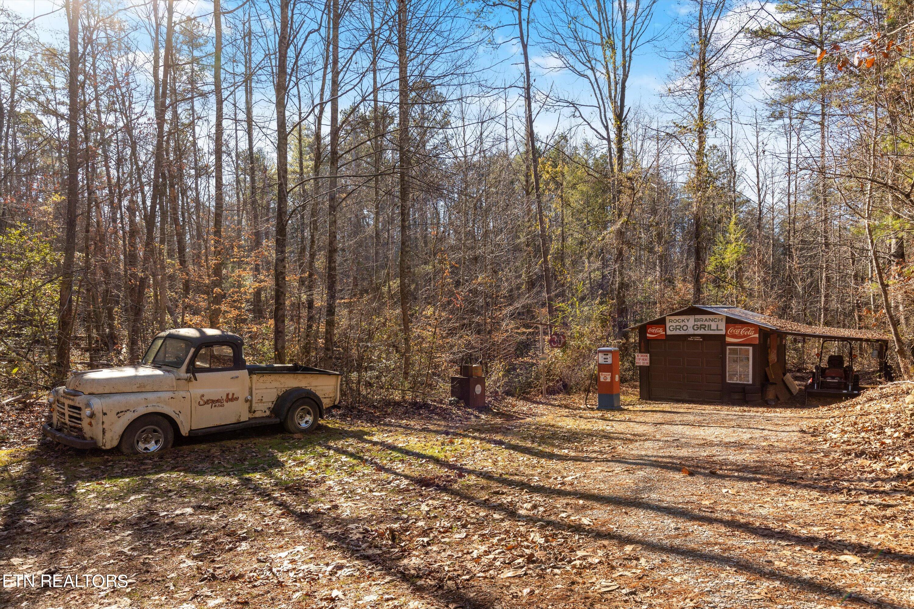 1335 W Millers Cove Rd