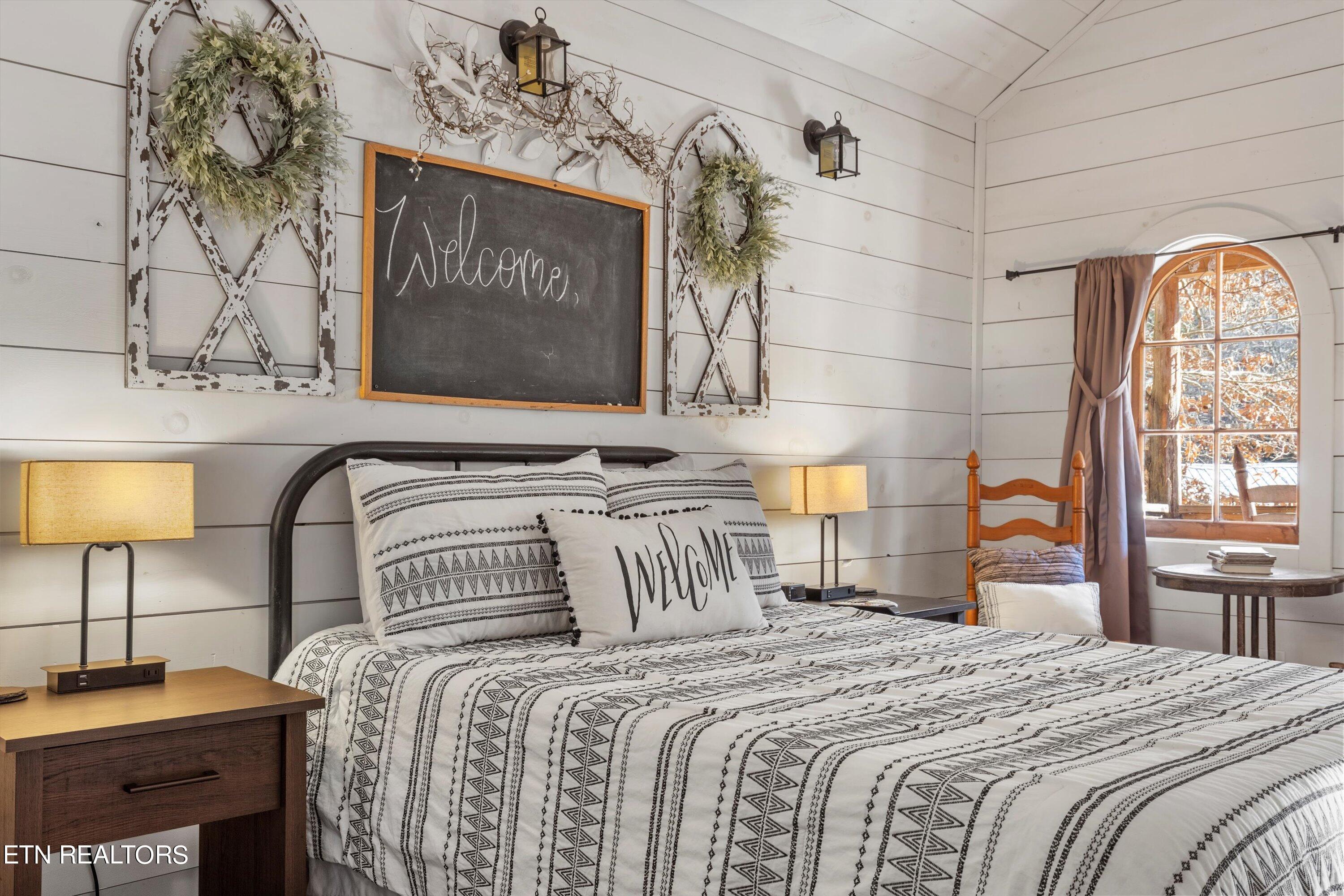 1335 W Millers Cove Rd