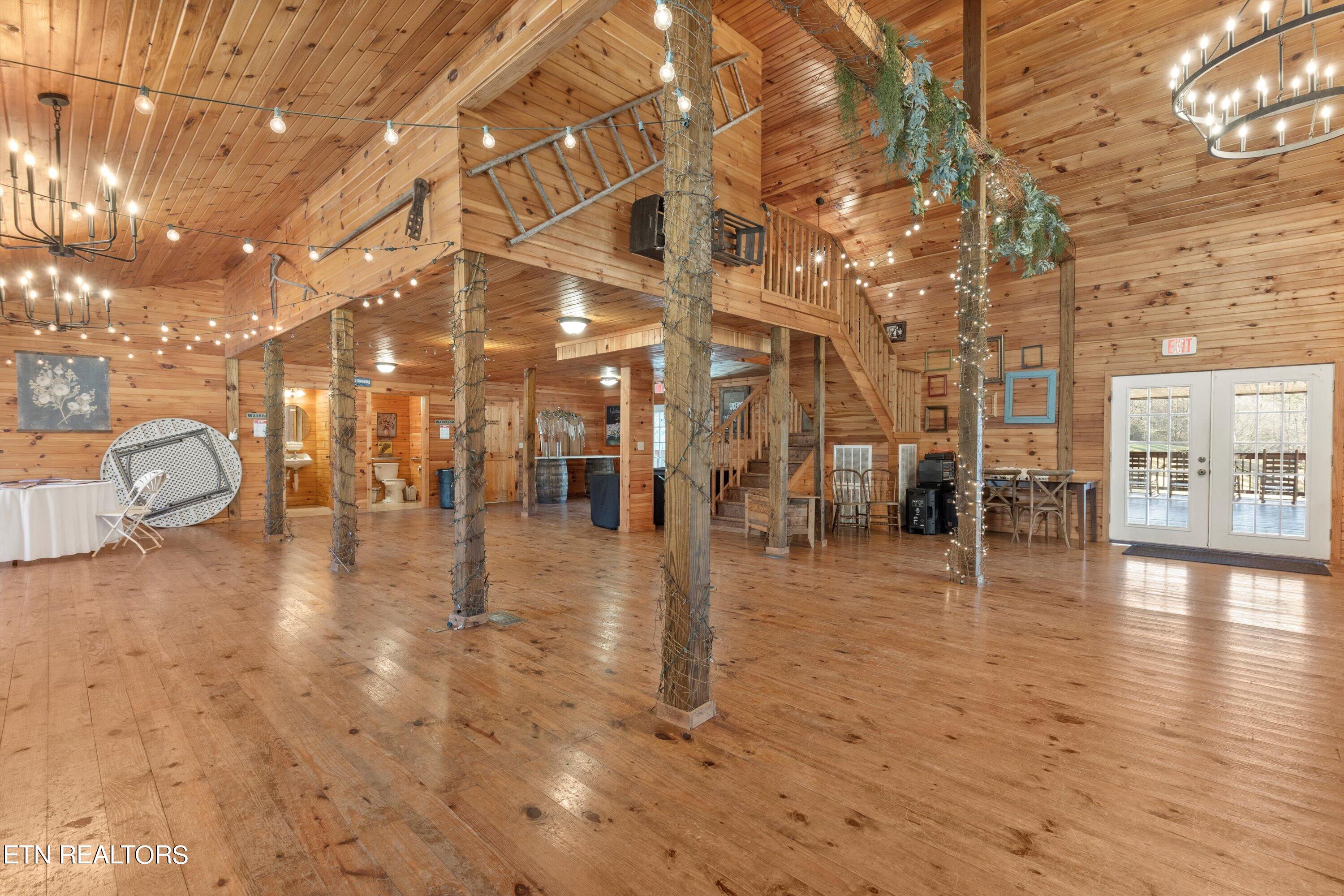 1335 W Millers Cove Rd