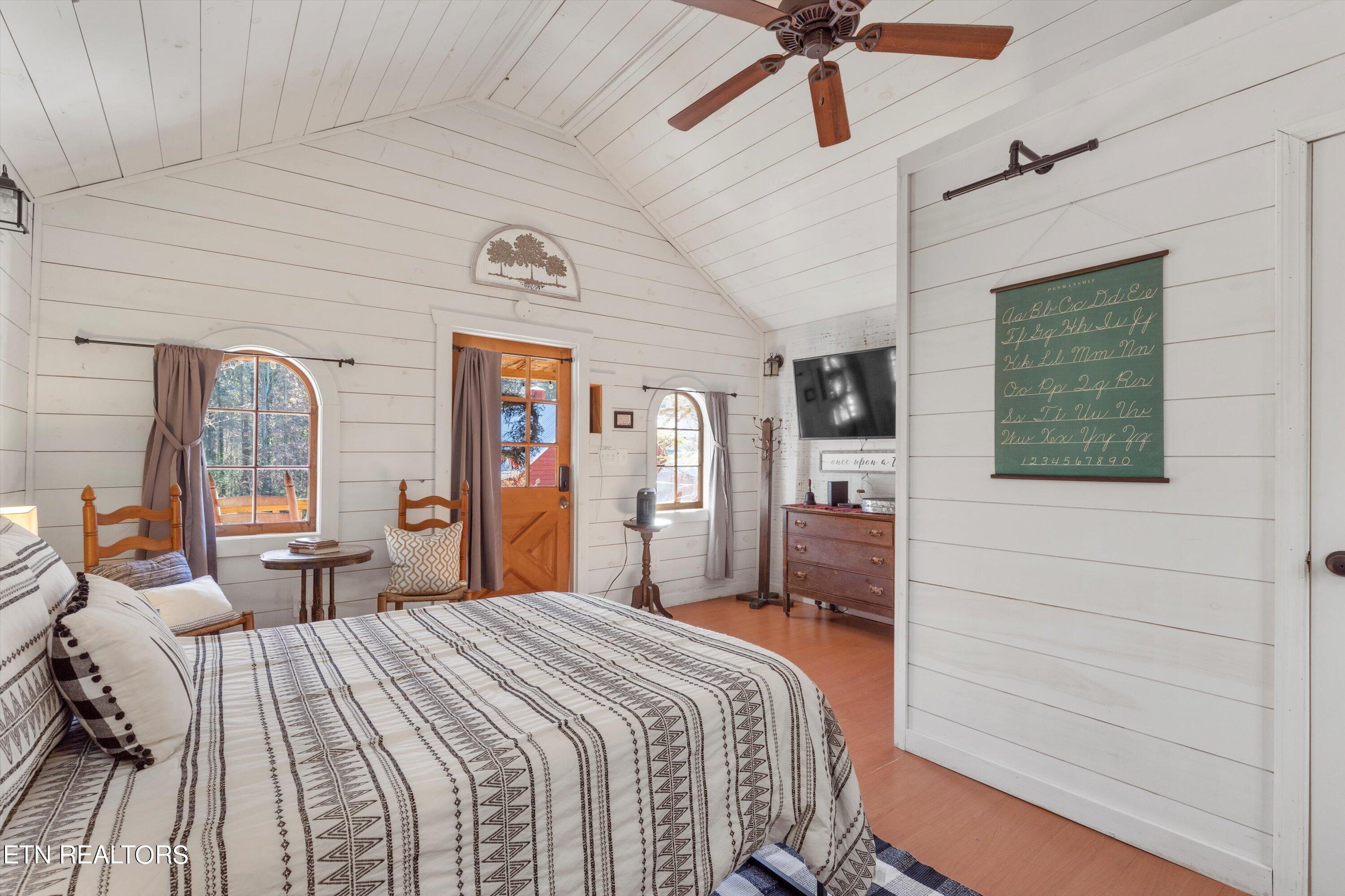 1335 W Millers Cove Rd