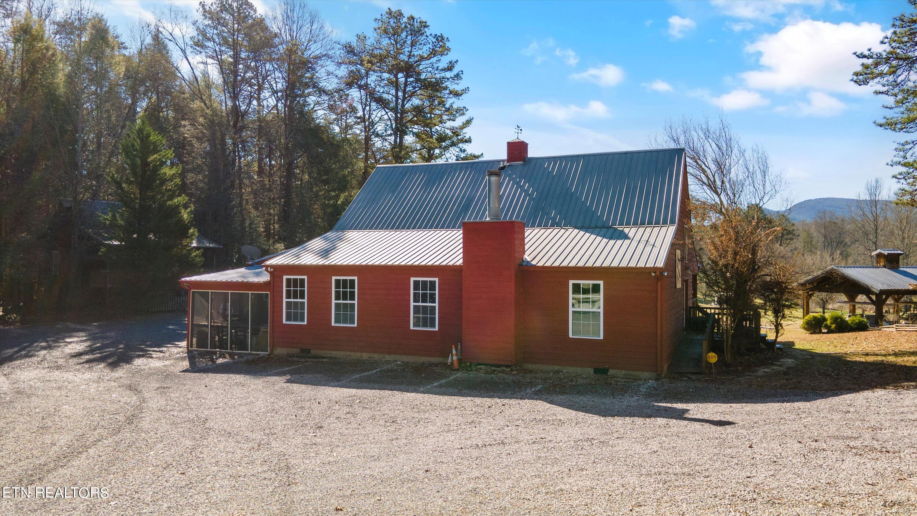 1335 W Millers Cove Rd