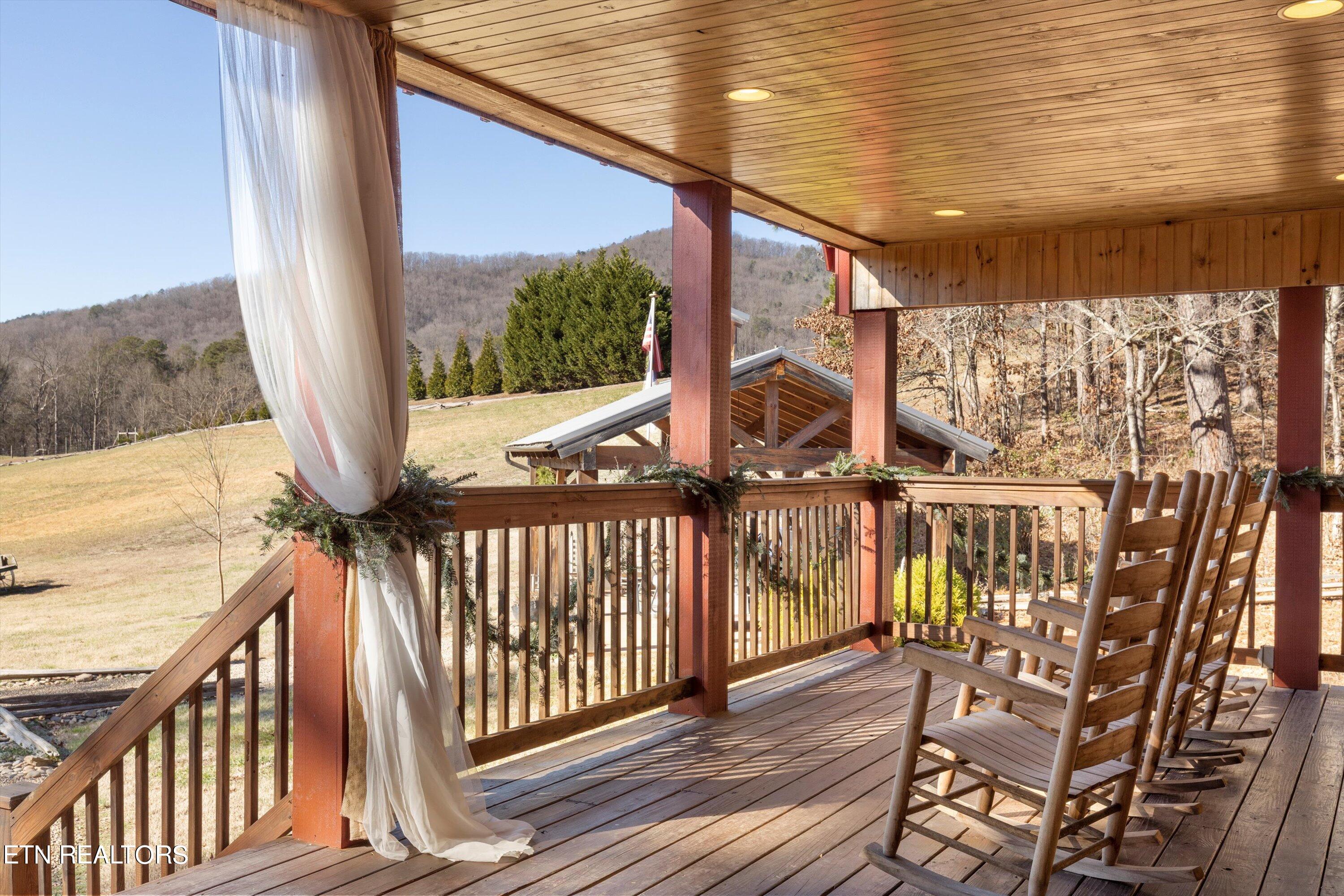 1335 W Millers Cove Rd