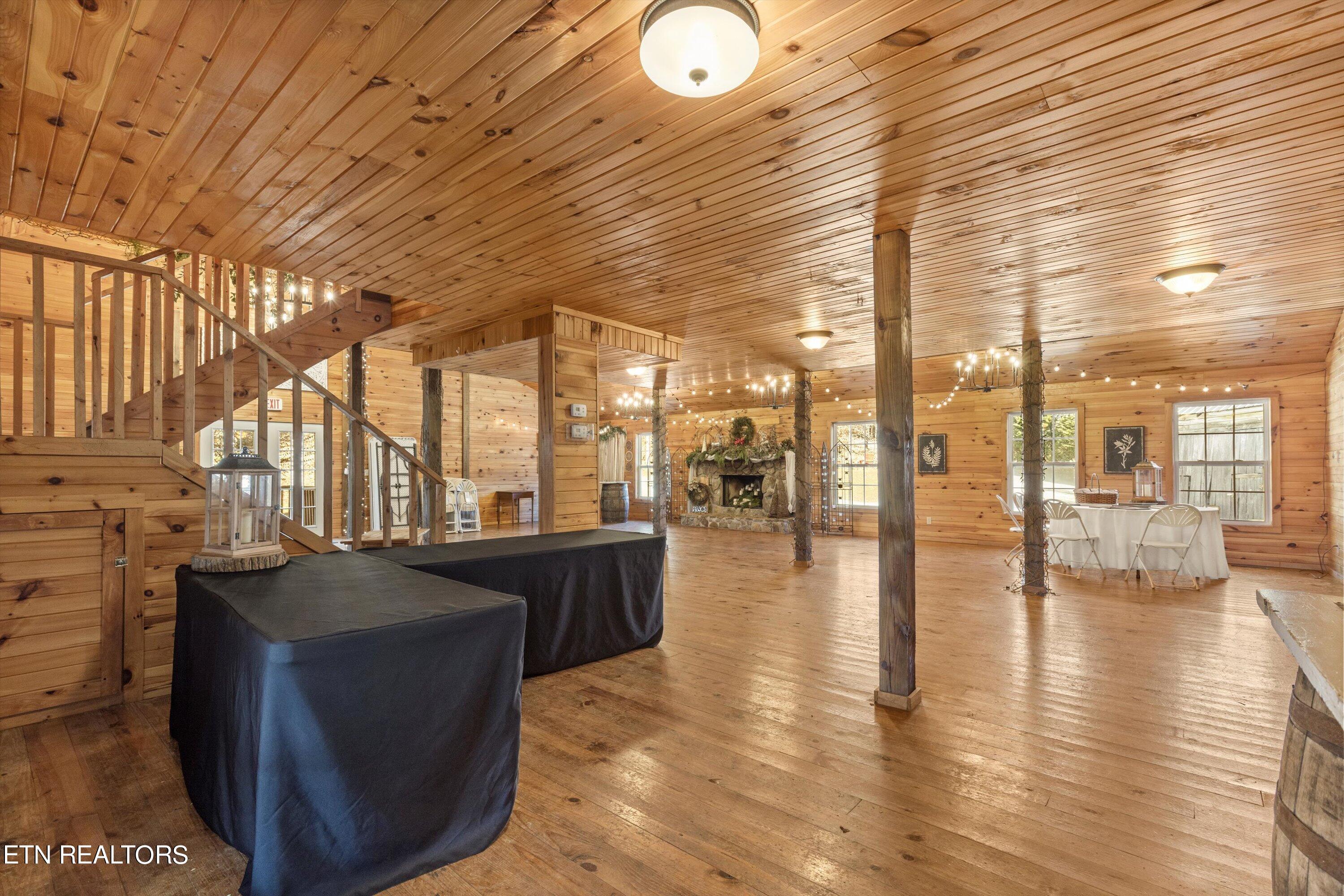 1335 W Millers Cove Rd