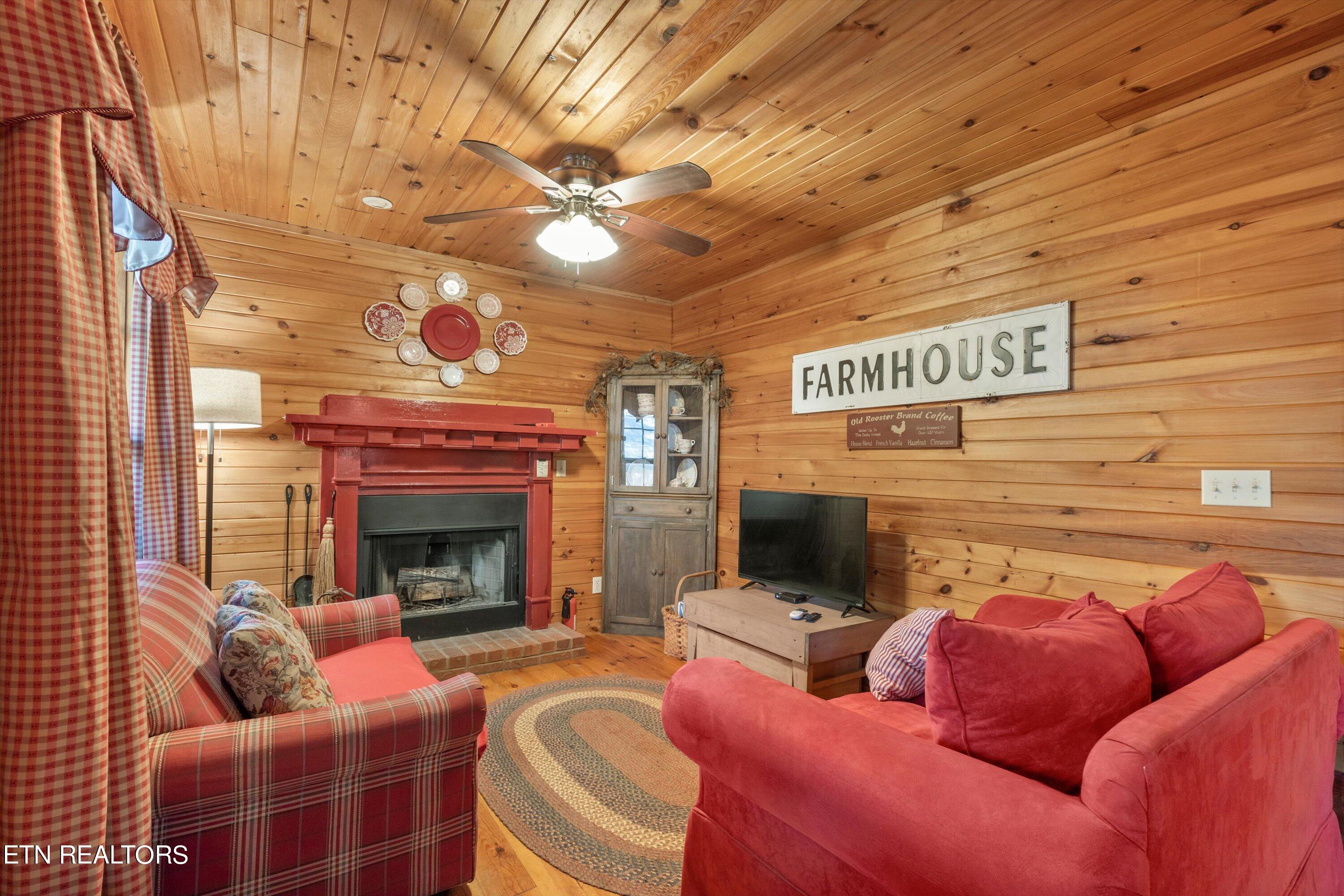 1335 W Millers Cove Rd