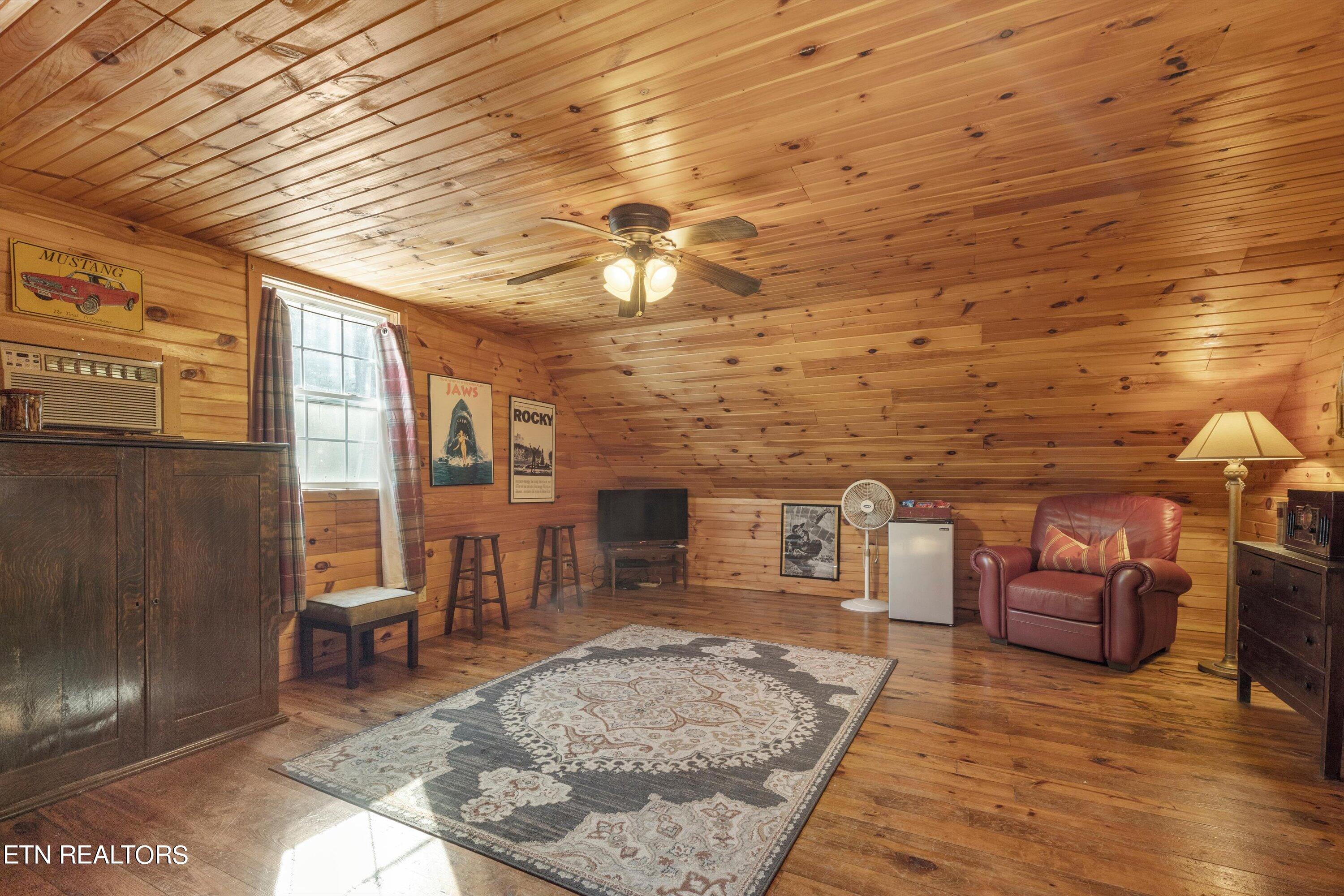 1335 W Millers Cove Rd