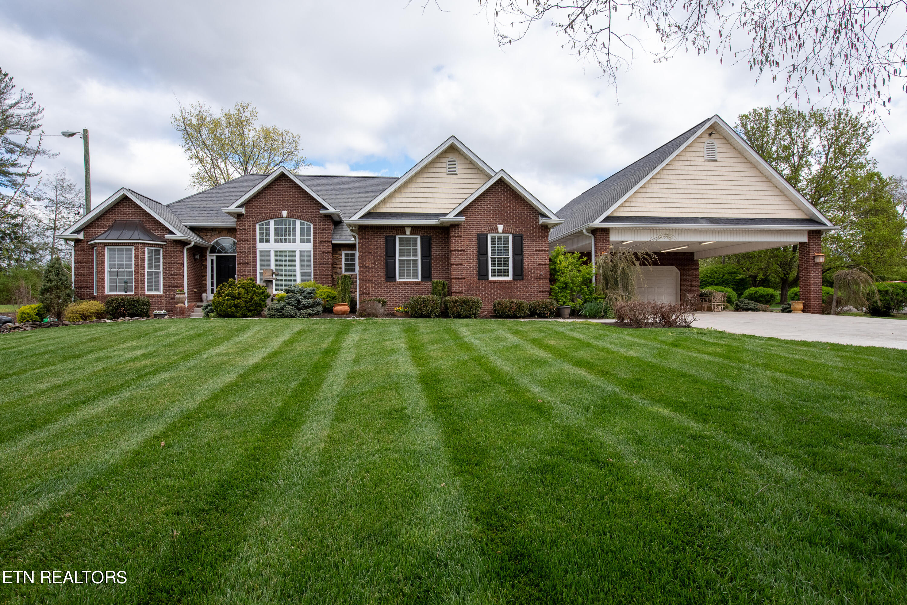 315 Crossfield Drive