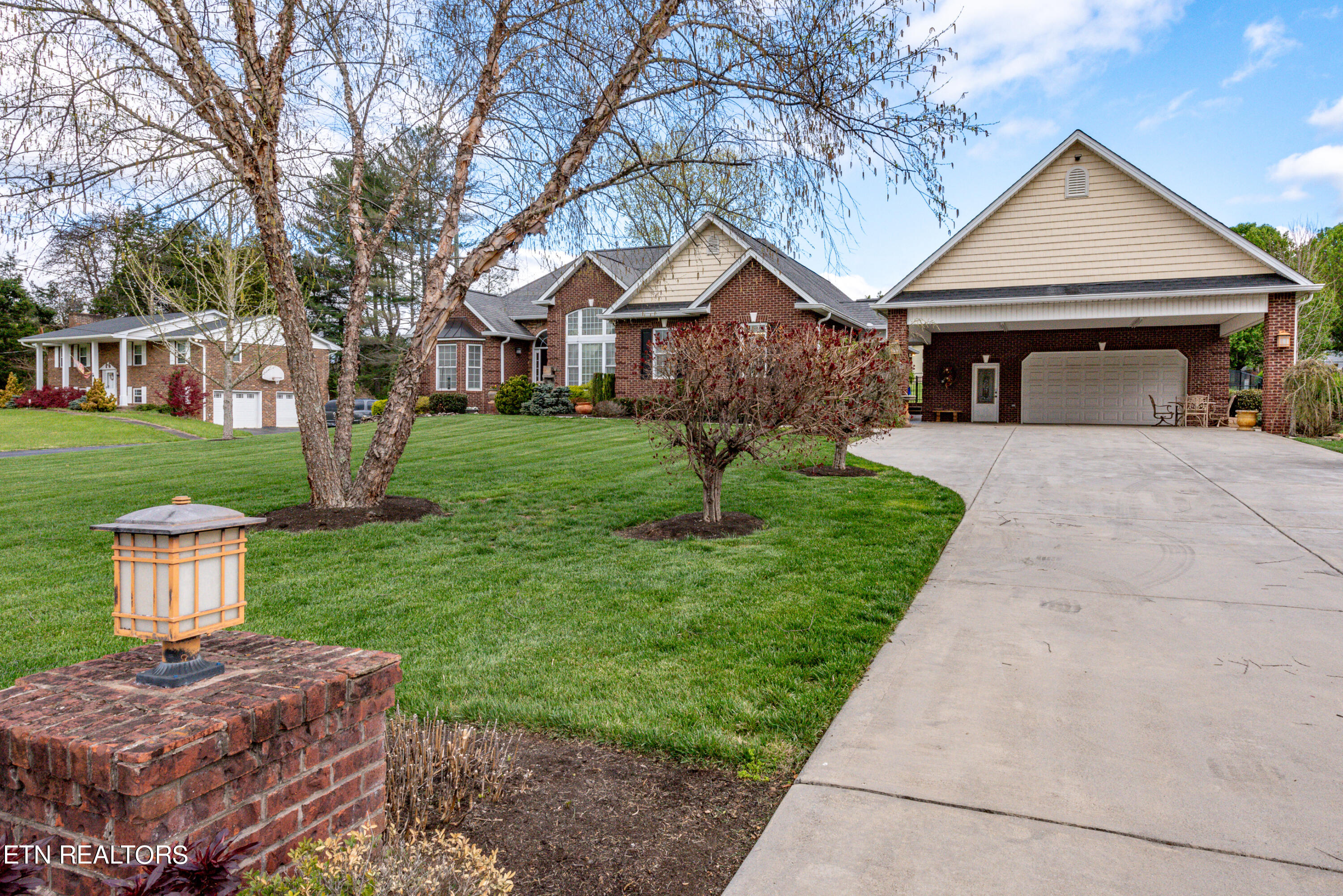 315 Crossfield Drive