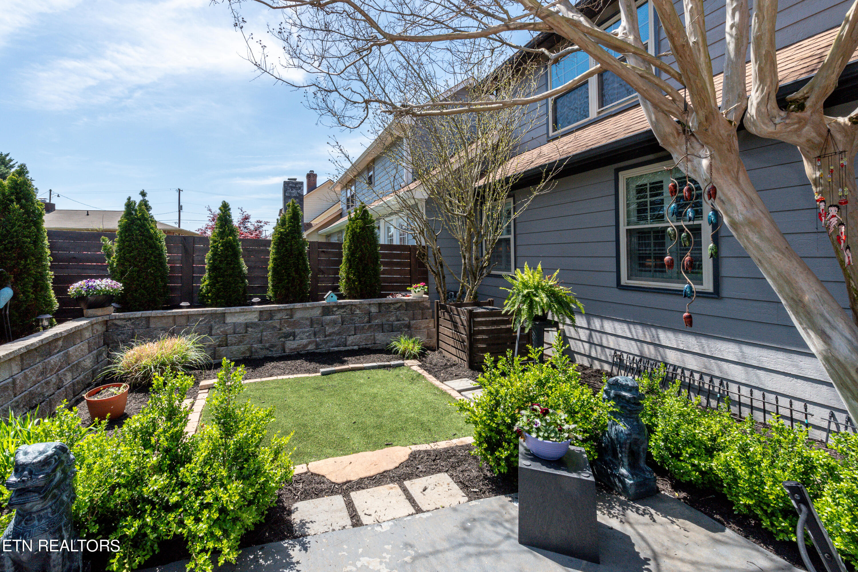 410 Bayberry Terrace