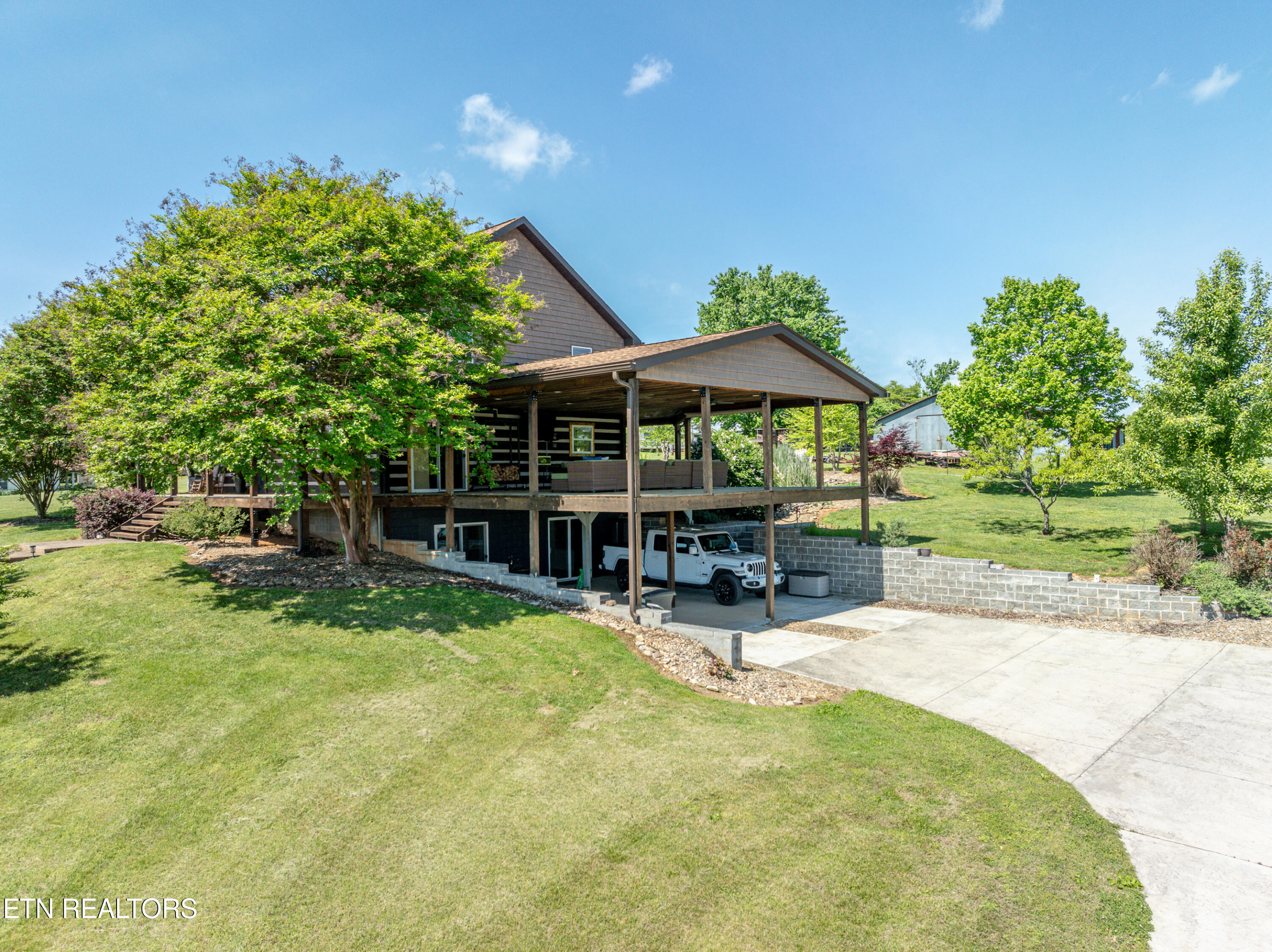 2132 Grey Ridge Rd
