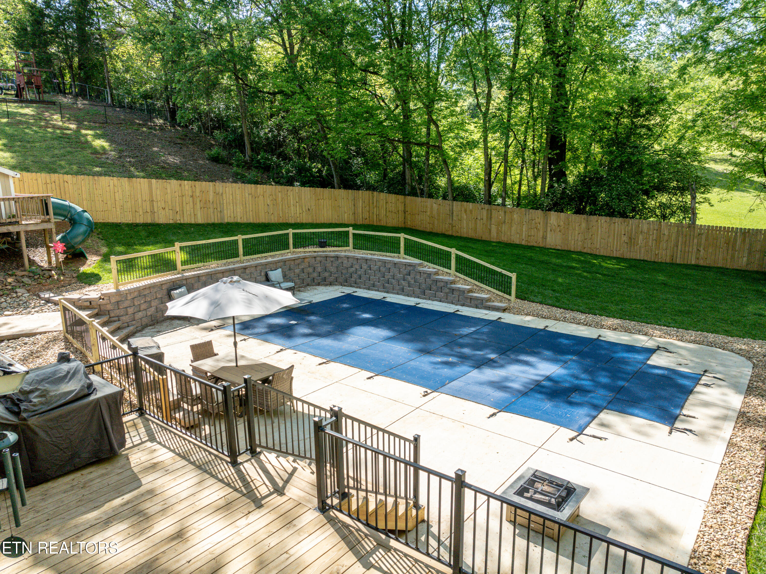 702 Knights Bridge Rd