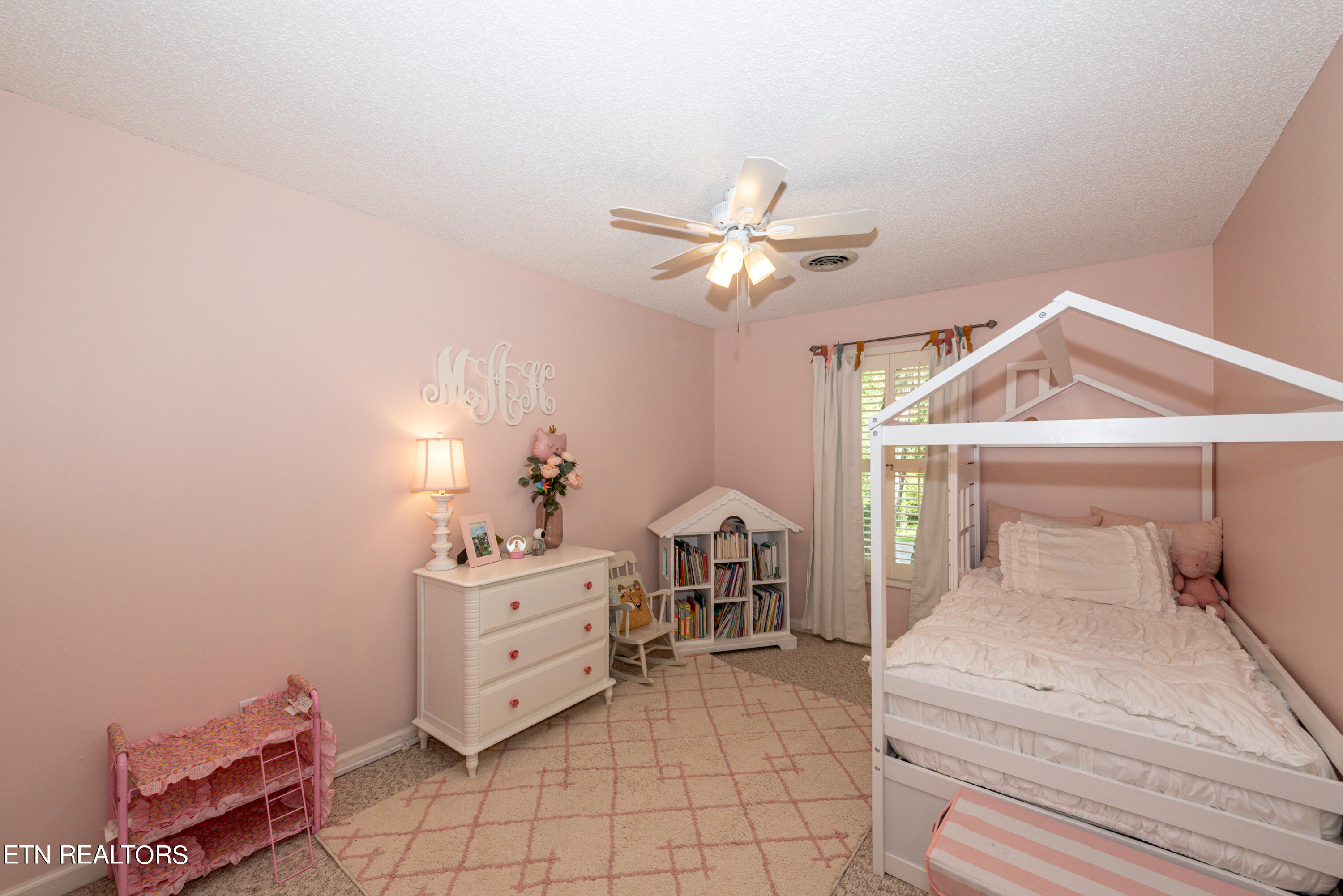 702 Knights Bridge Rd