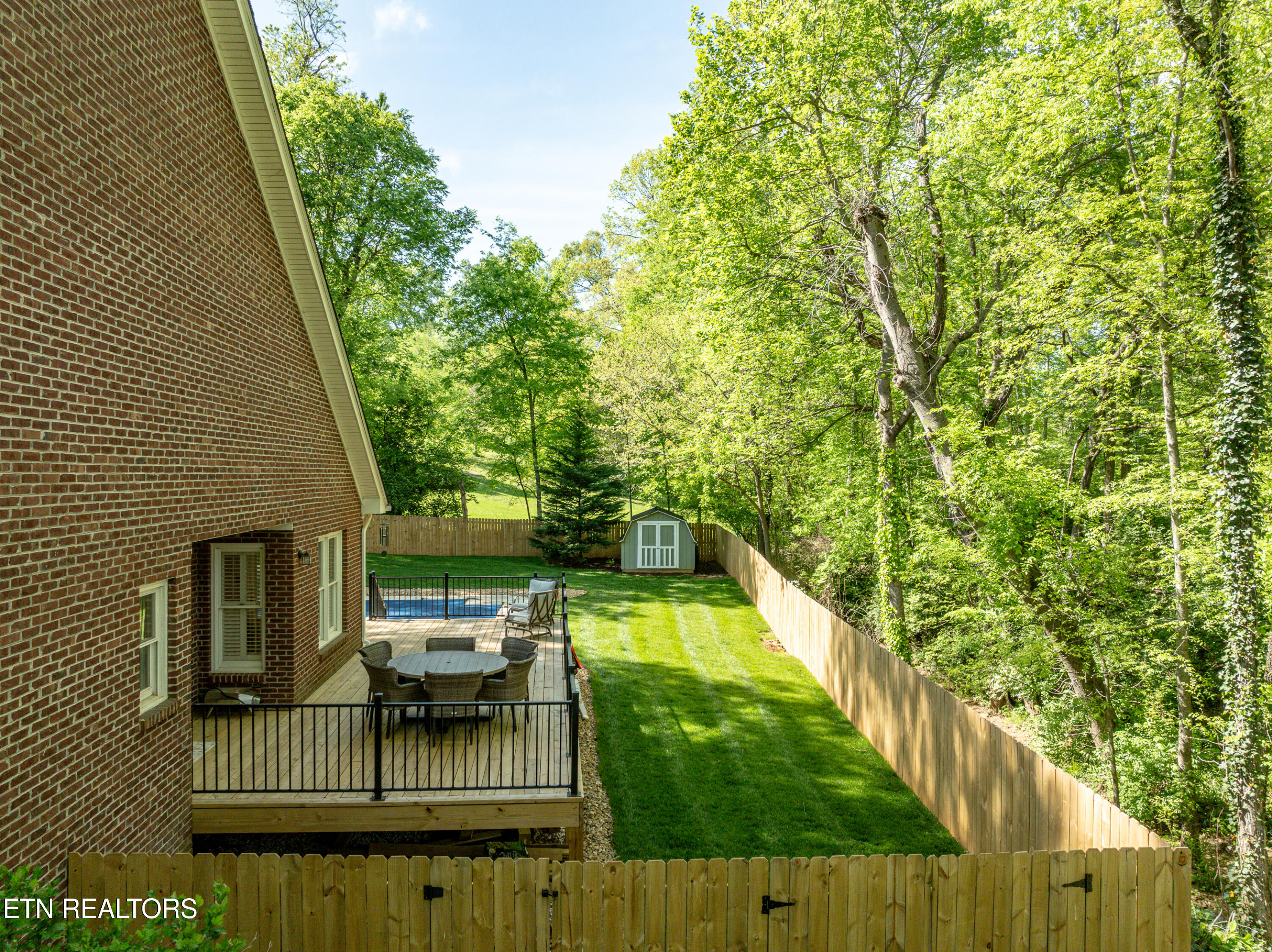 702 Knights Bridge Rd