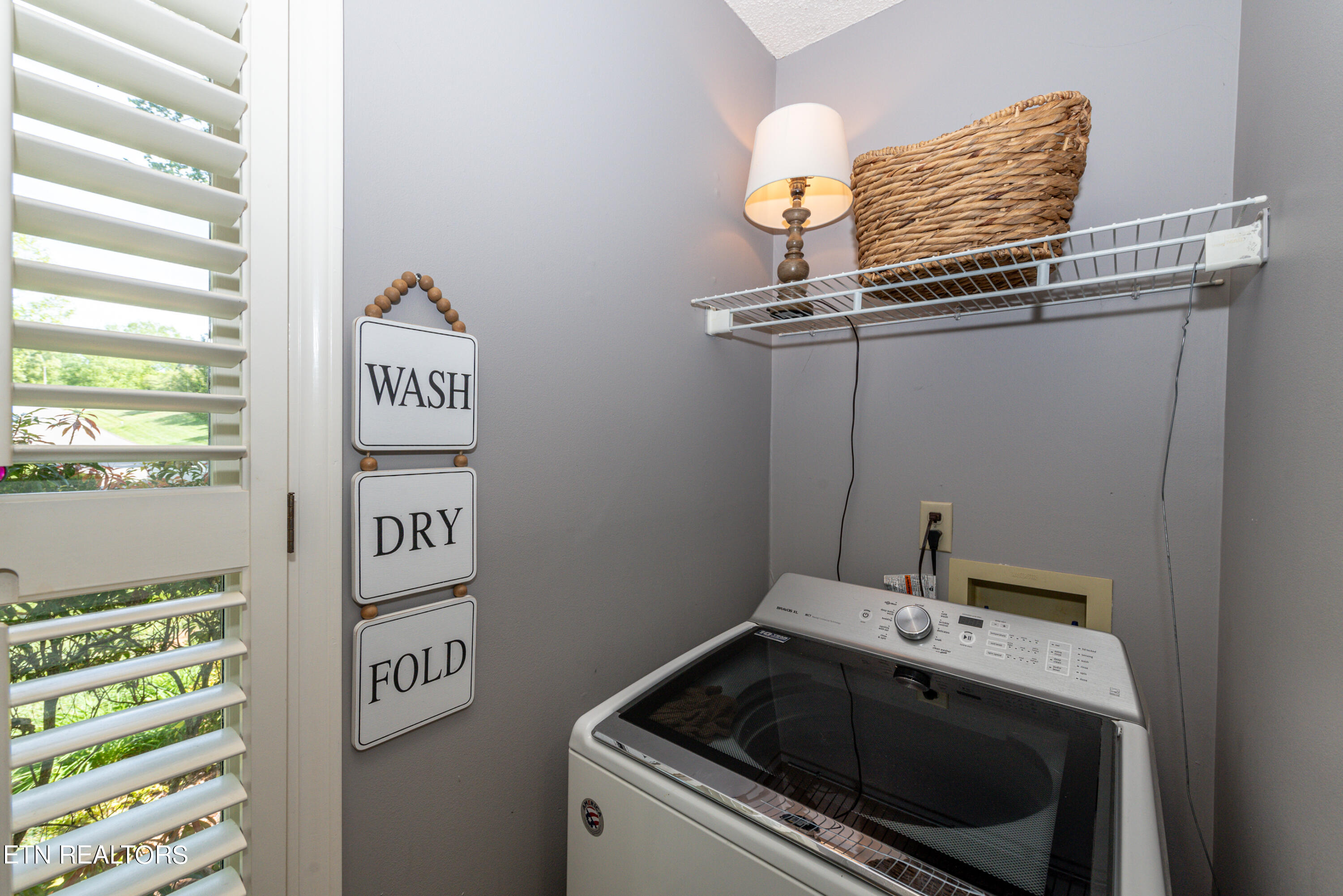 702 Knights Bridge Rd