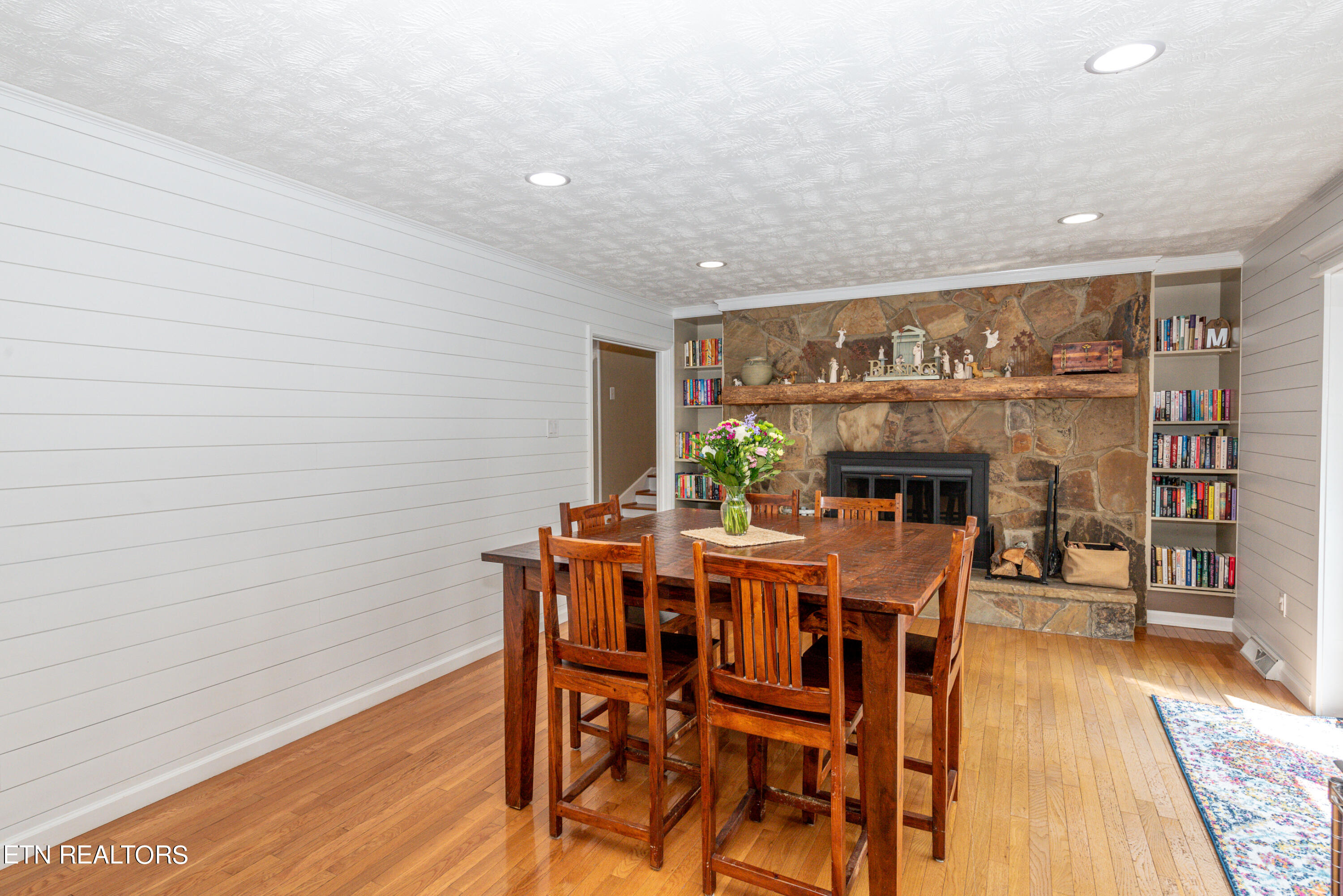 2210 Canterbury Circle