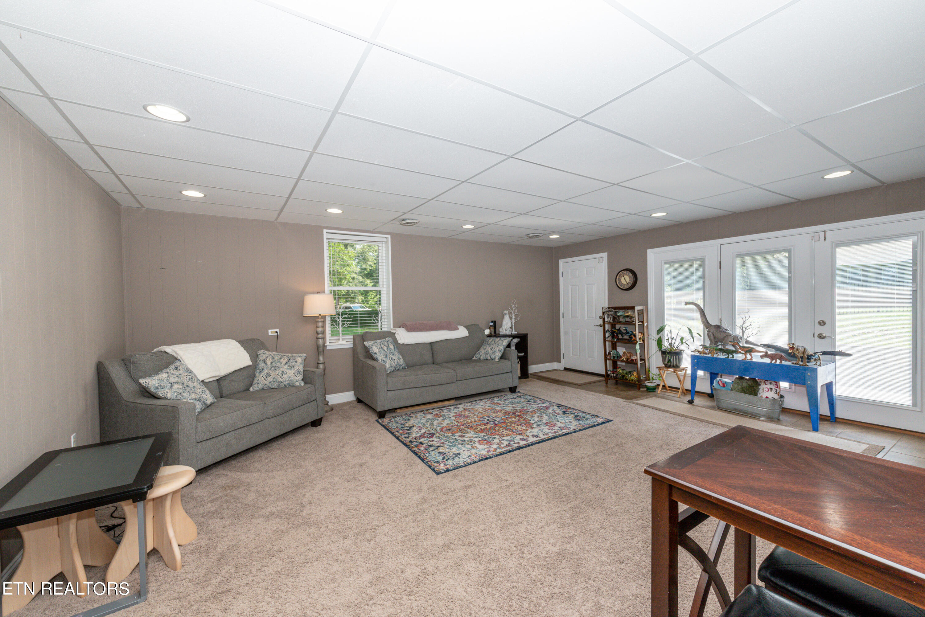 2210 Canterbury Circle