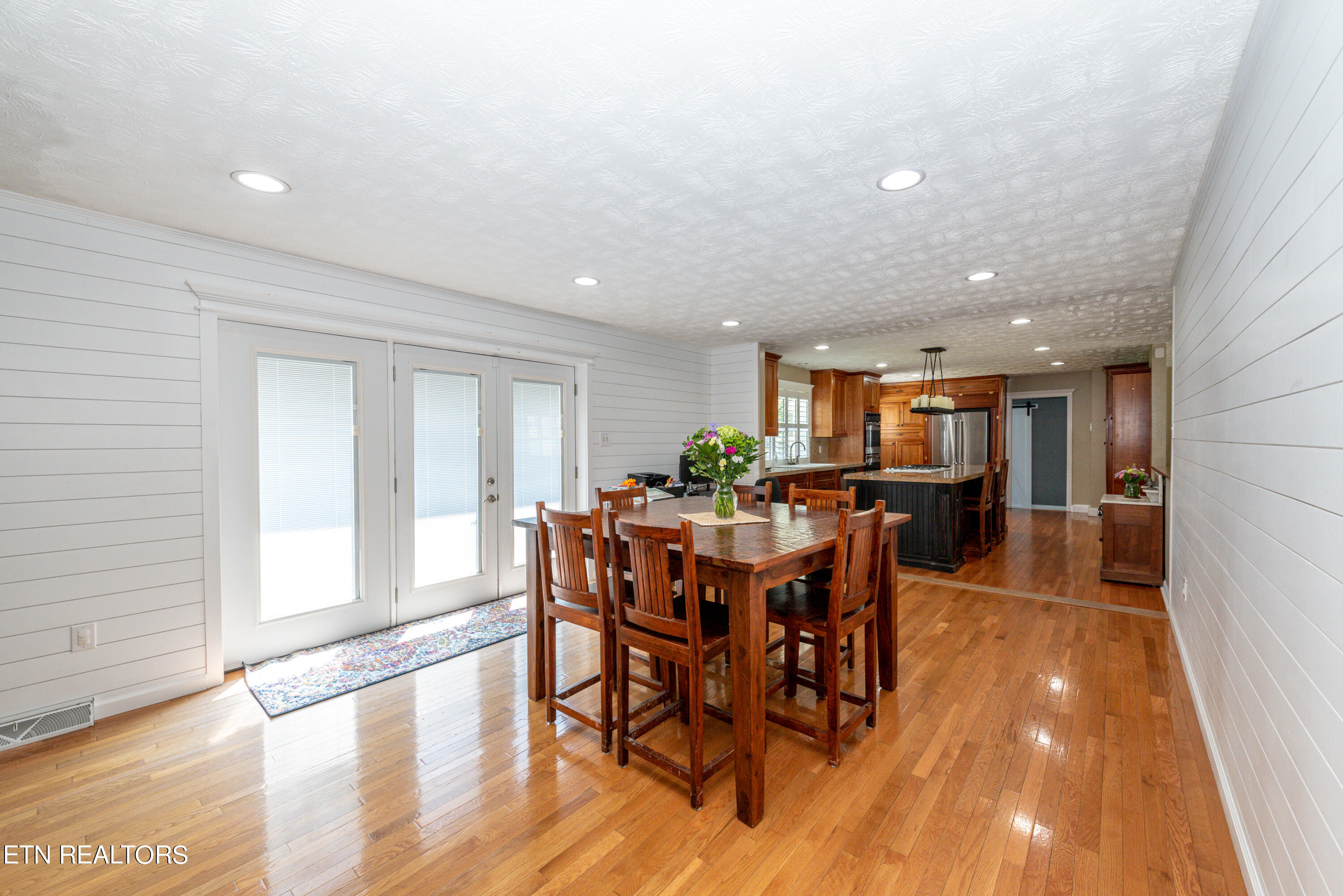 2210 Canterbury Circle