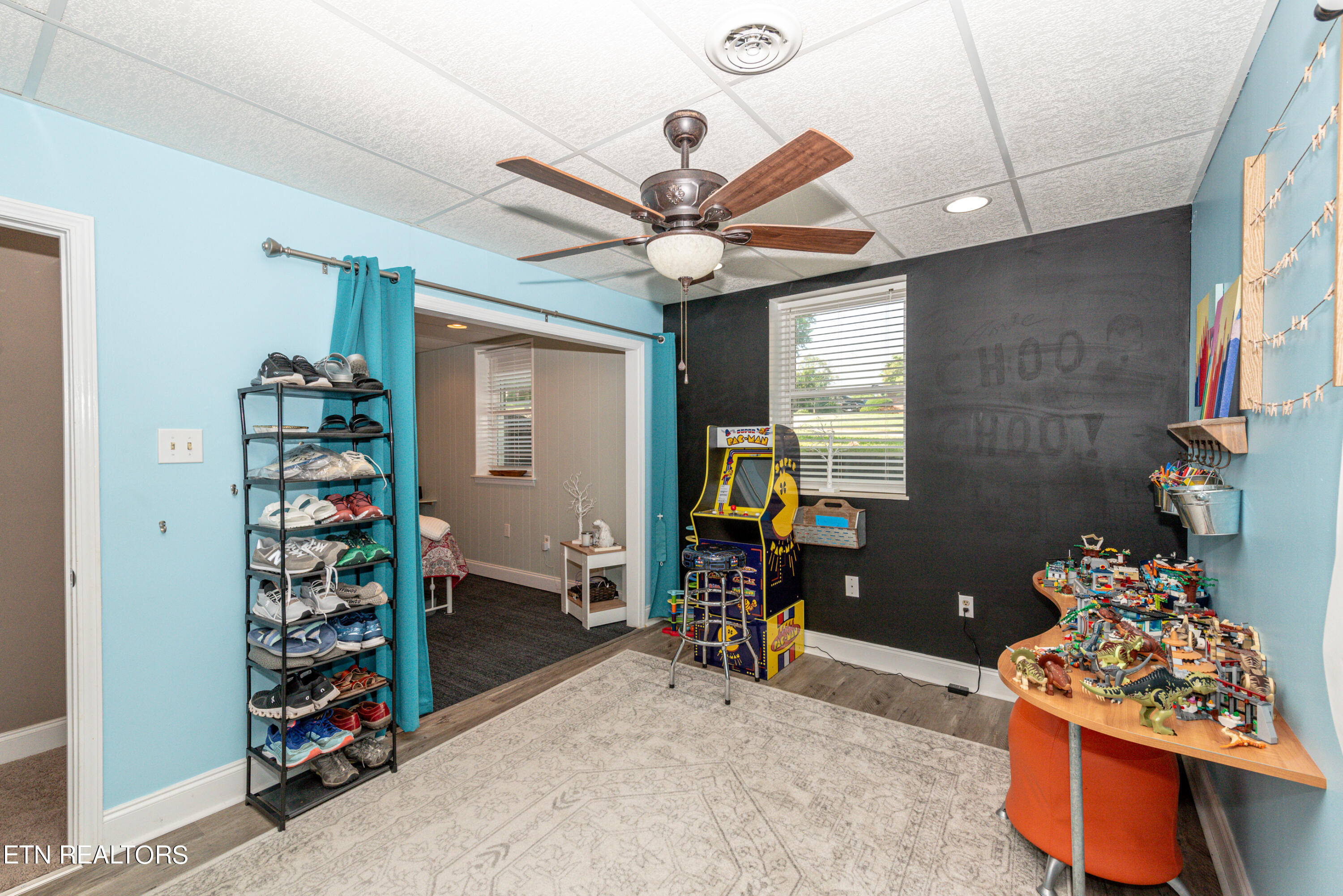 2210 Canterbury Circle