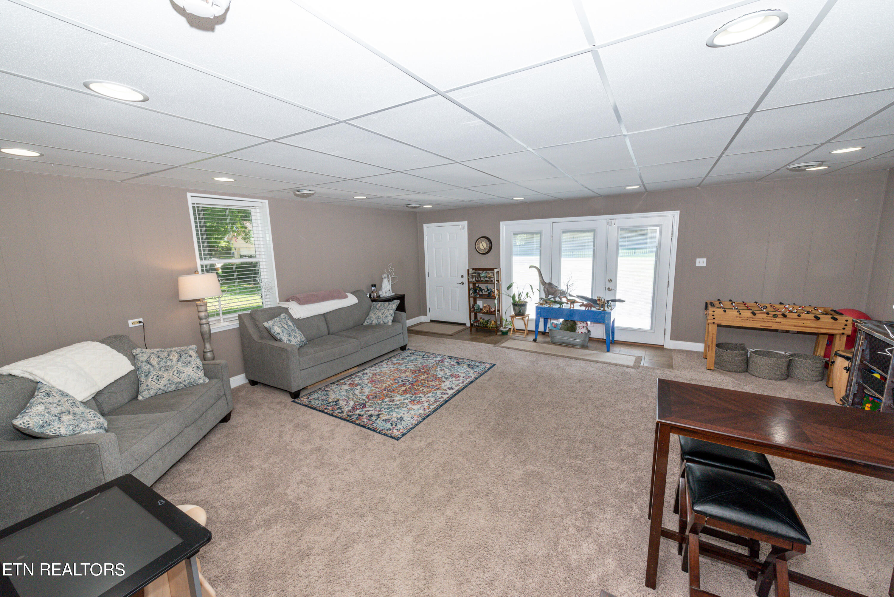 2210 Canterbury Circle