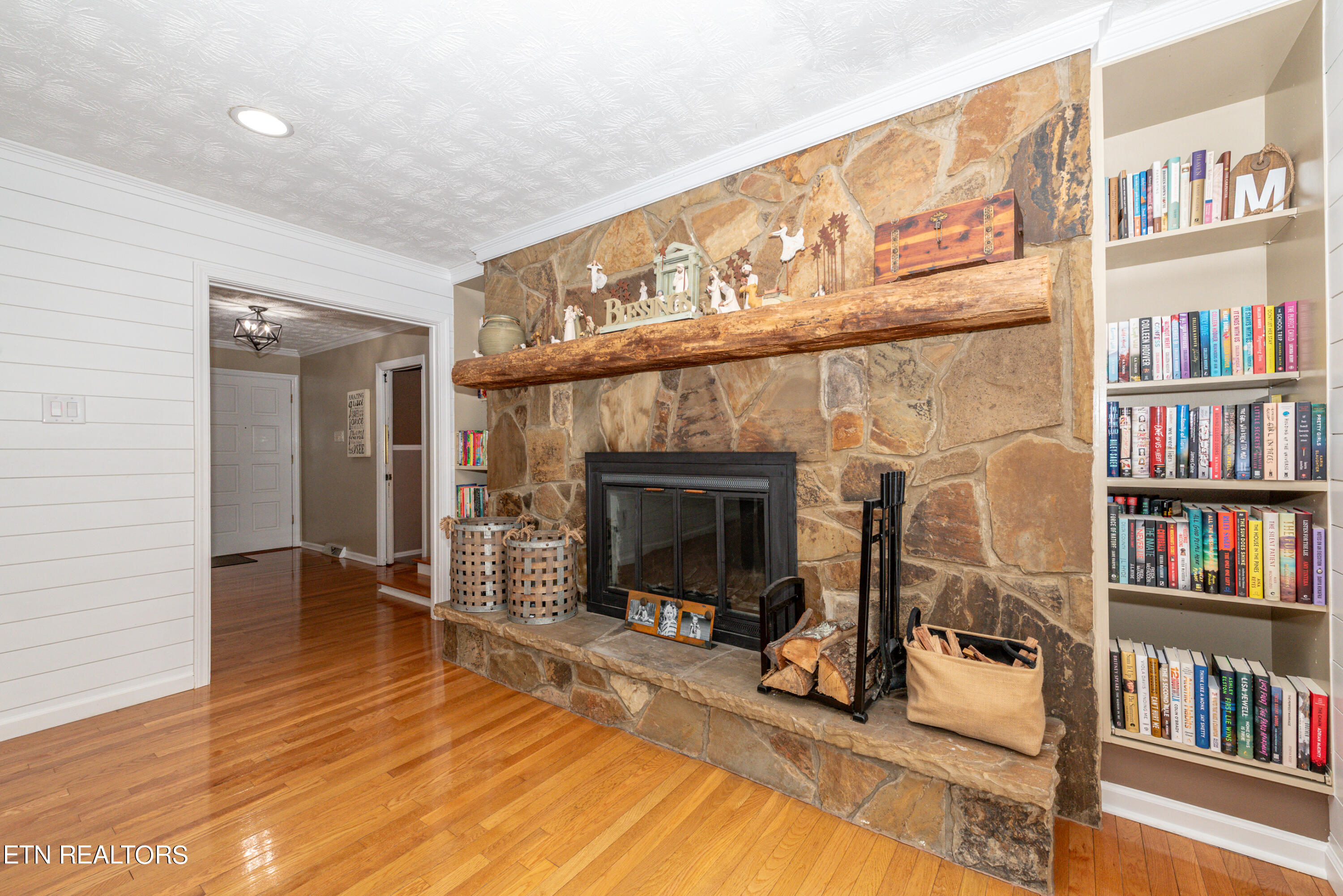 2210 Canterbury Circle