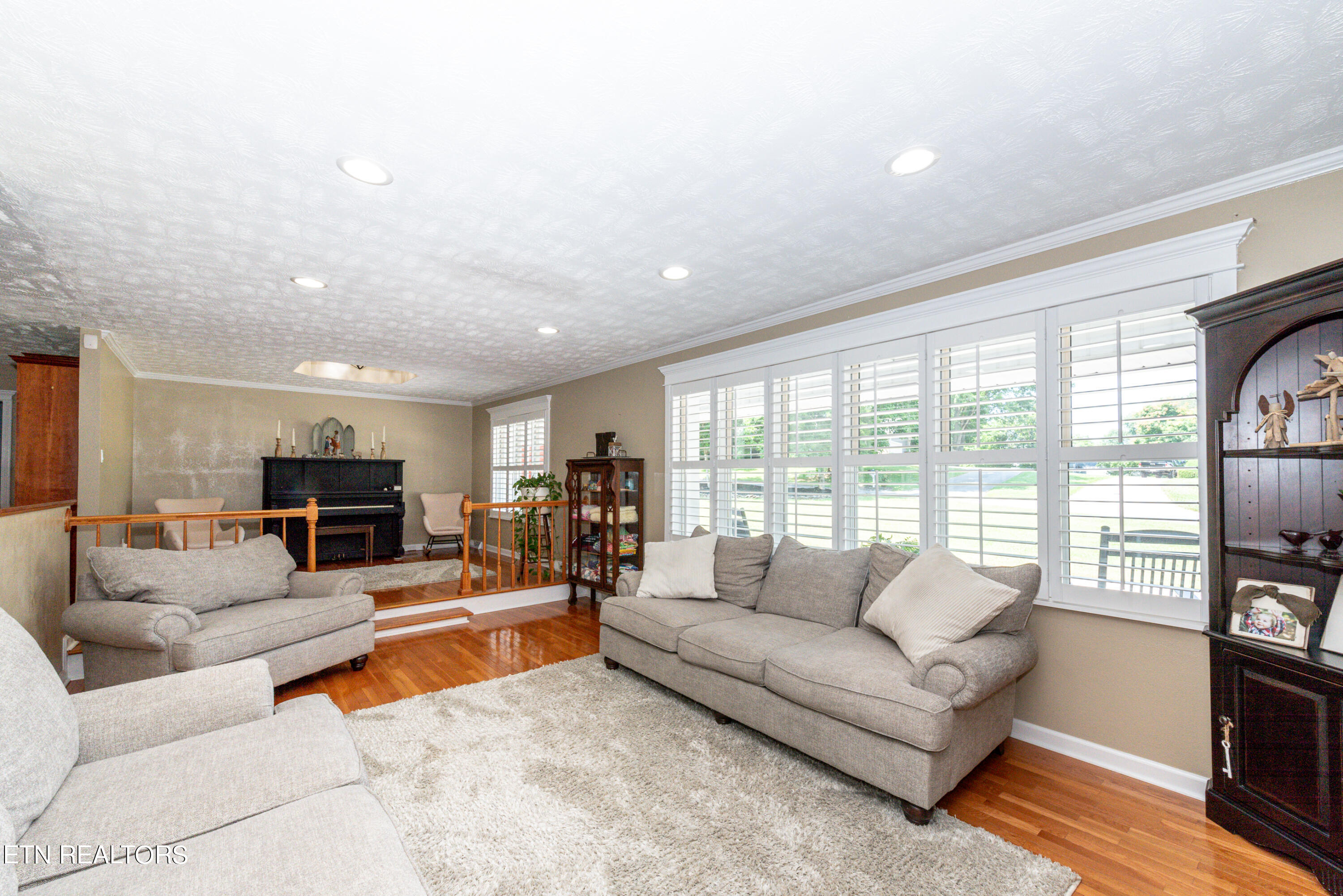 2210 Canterbury Circle