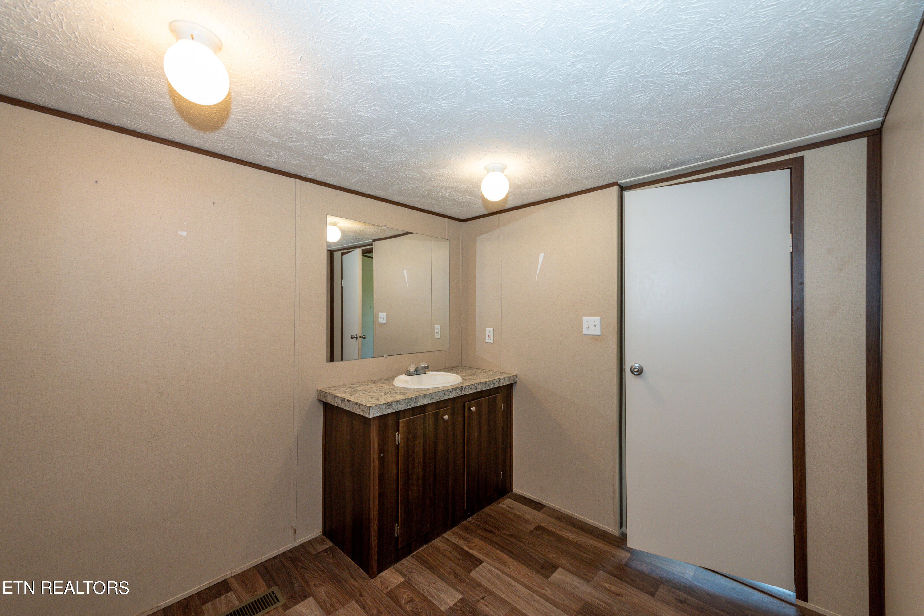 3080 Miser School Rd