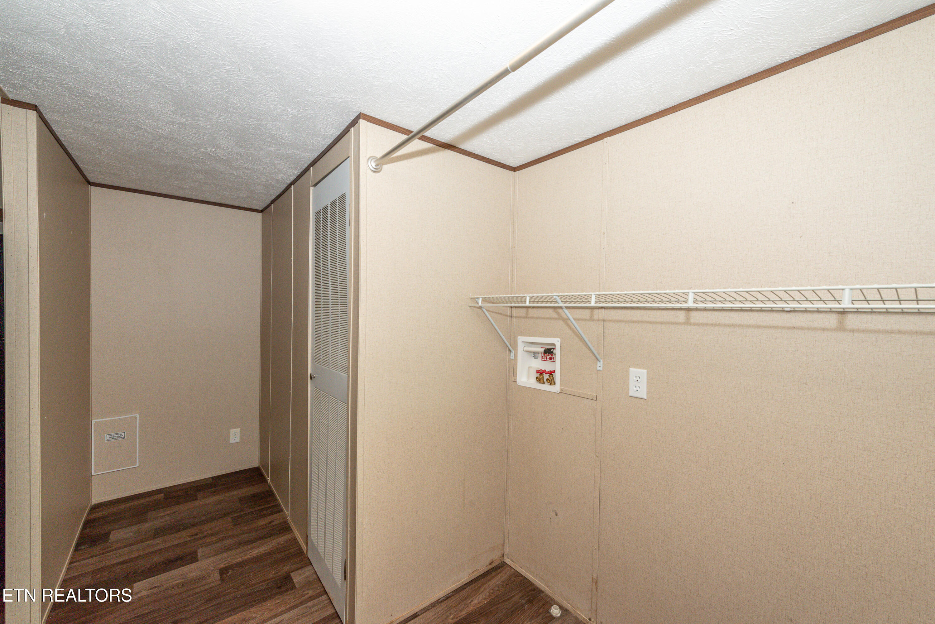 3080 Miser School Rd