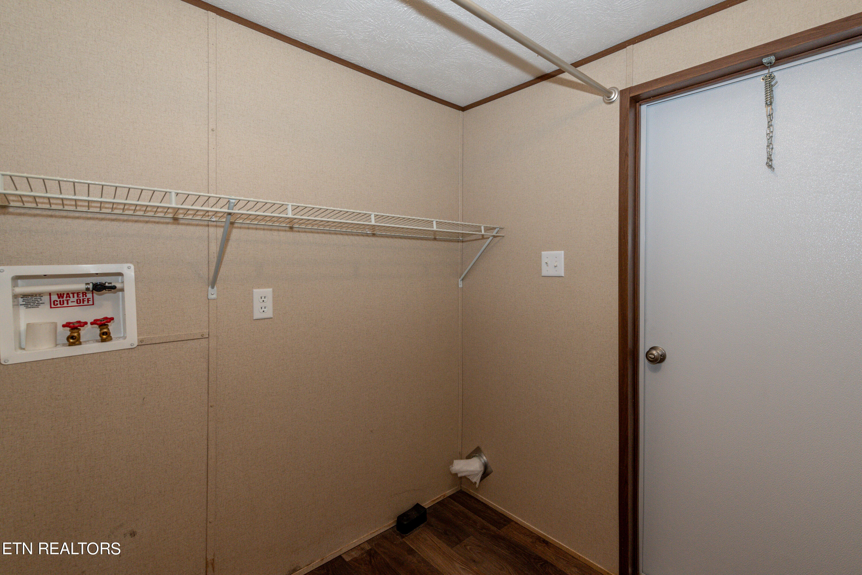 3080 Miser School Rd