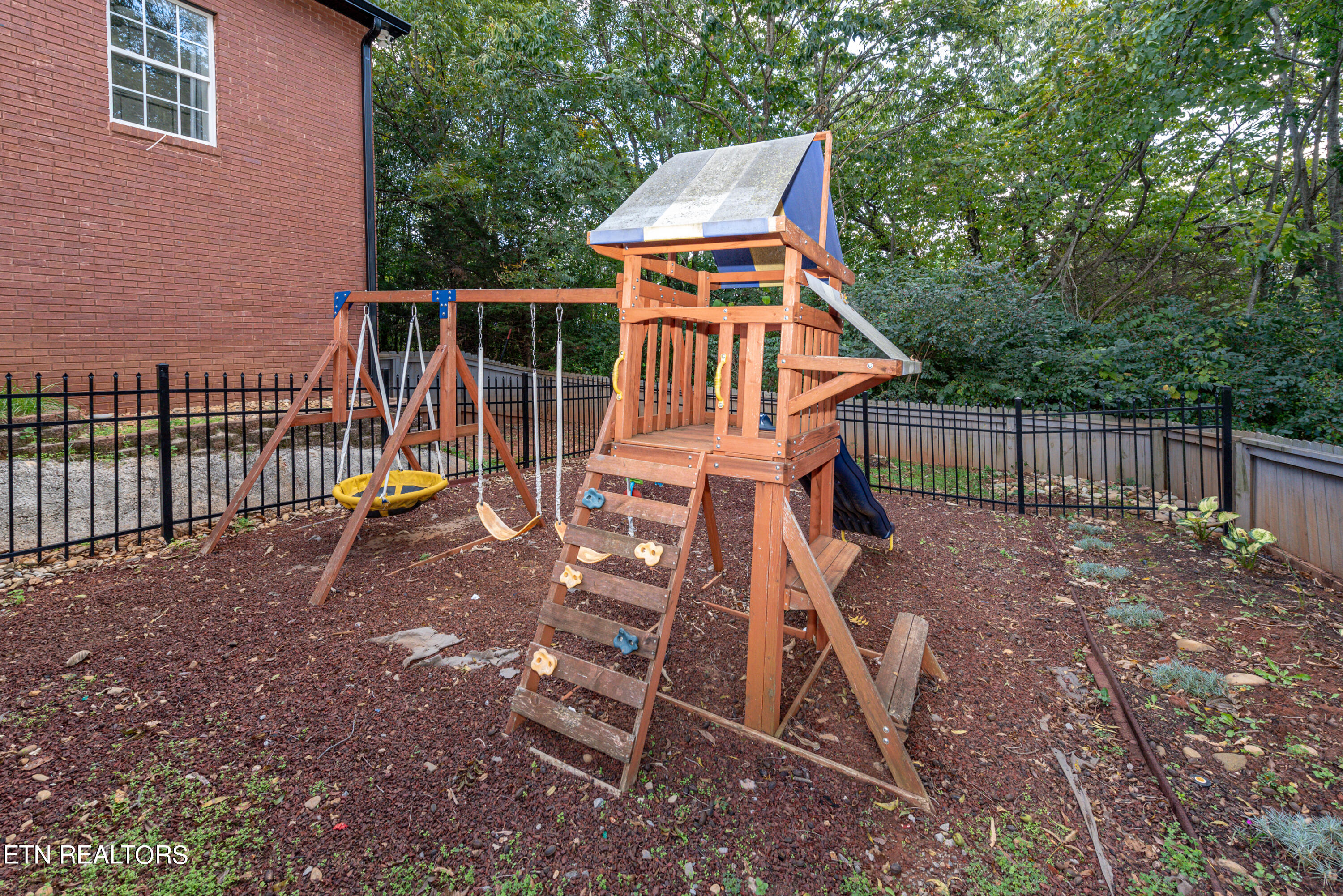 549 Sandy Springs Rd