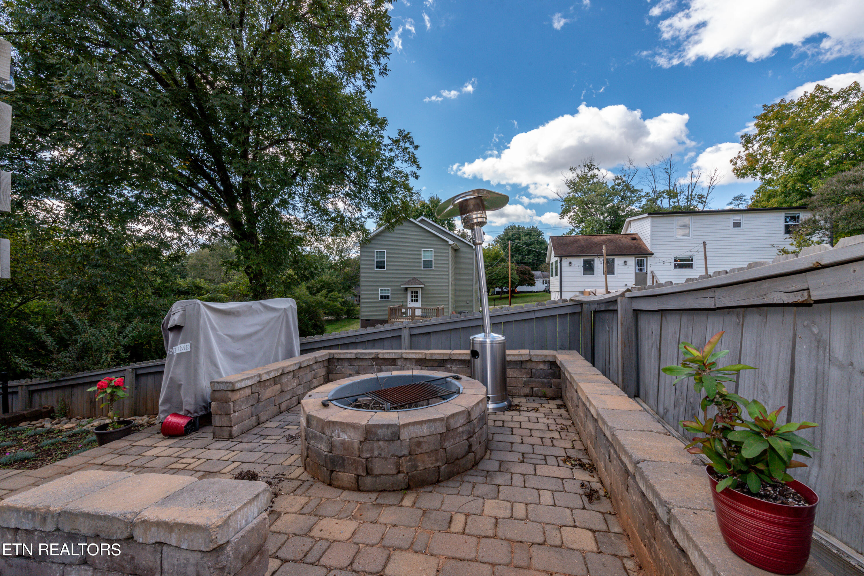 549 Sandy Springs Rd