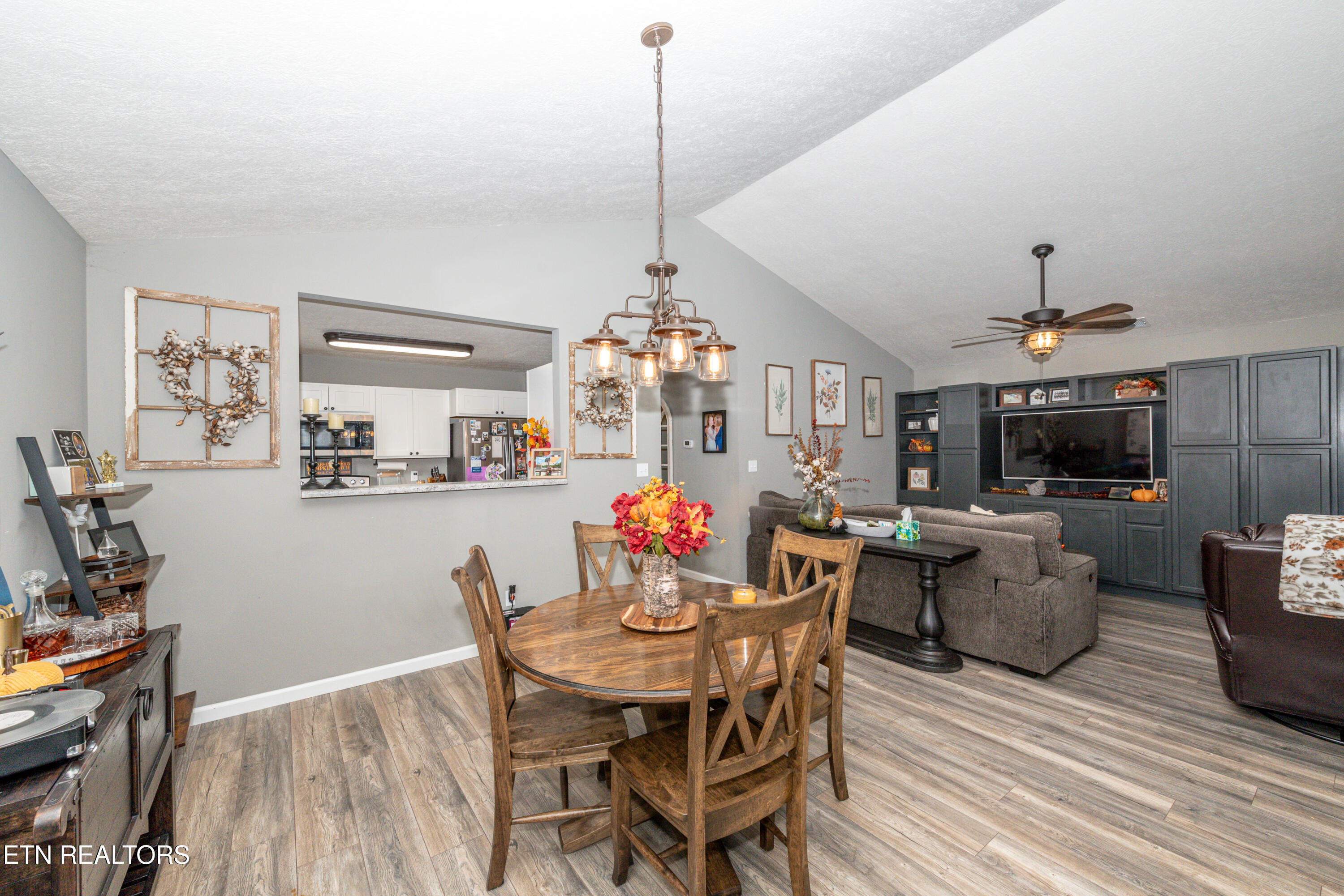 2105 Sunny Lane
