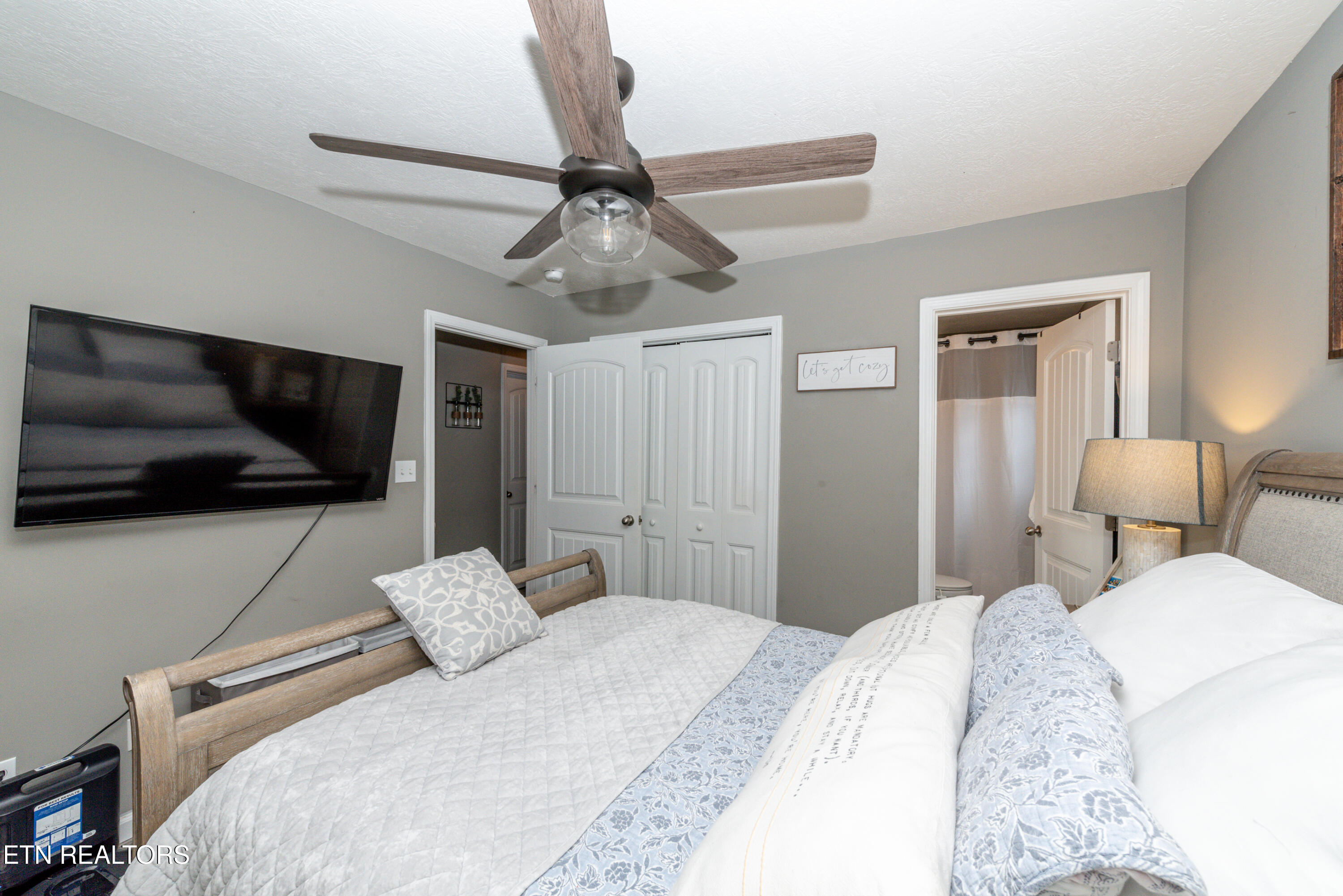 2105 Sunny Lane