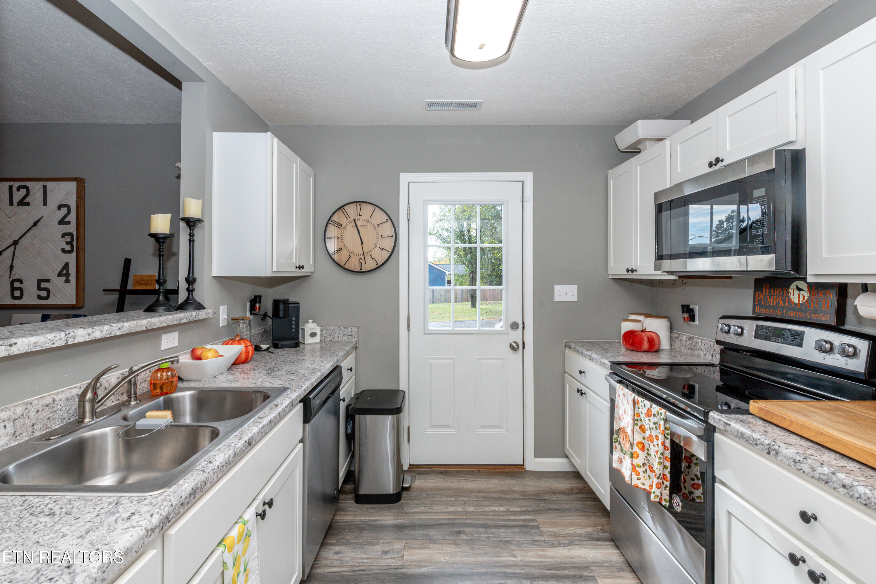2105 Sunny Lane