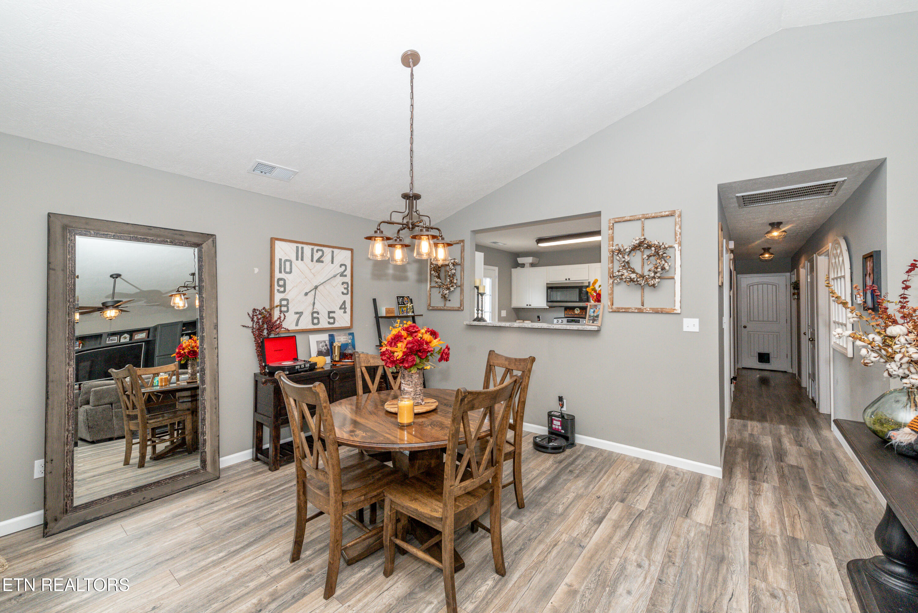 2105 Sunny Lane