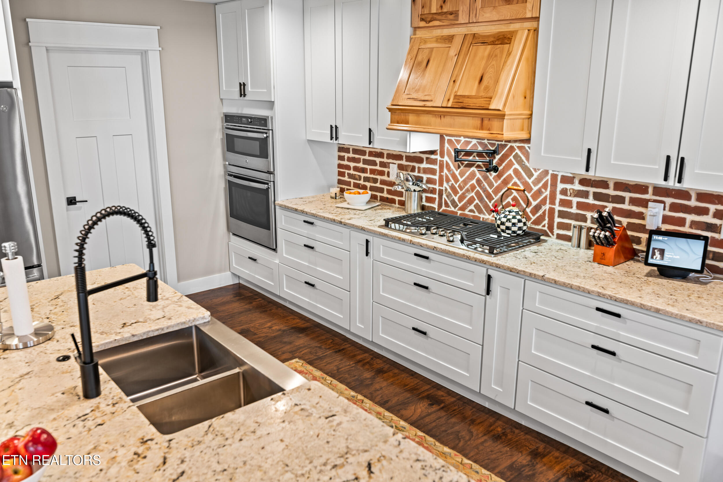 2295 Allenridge Drive