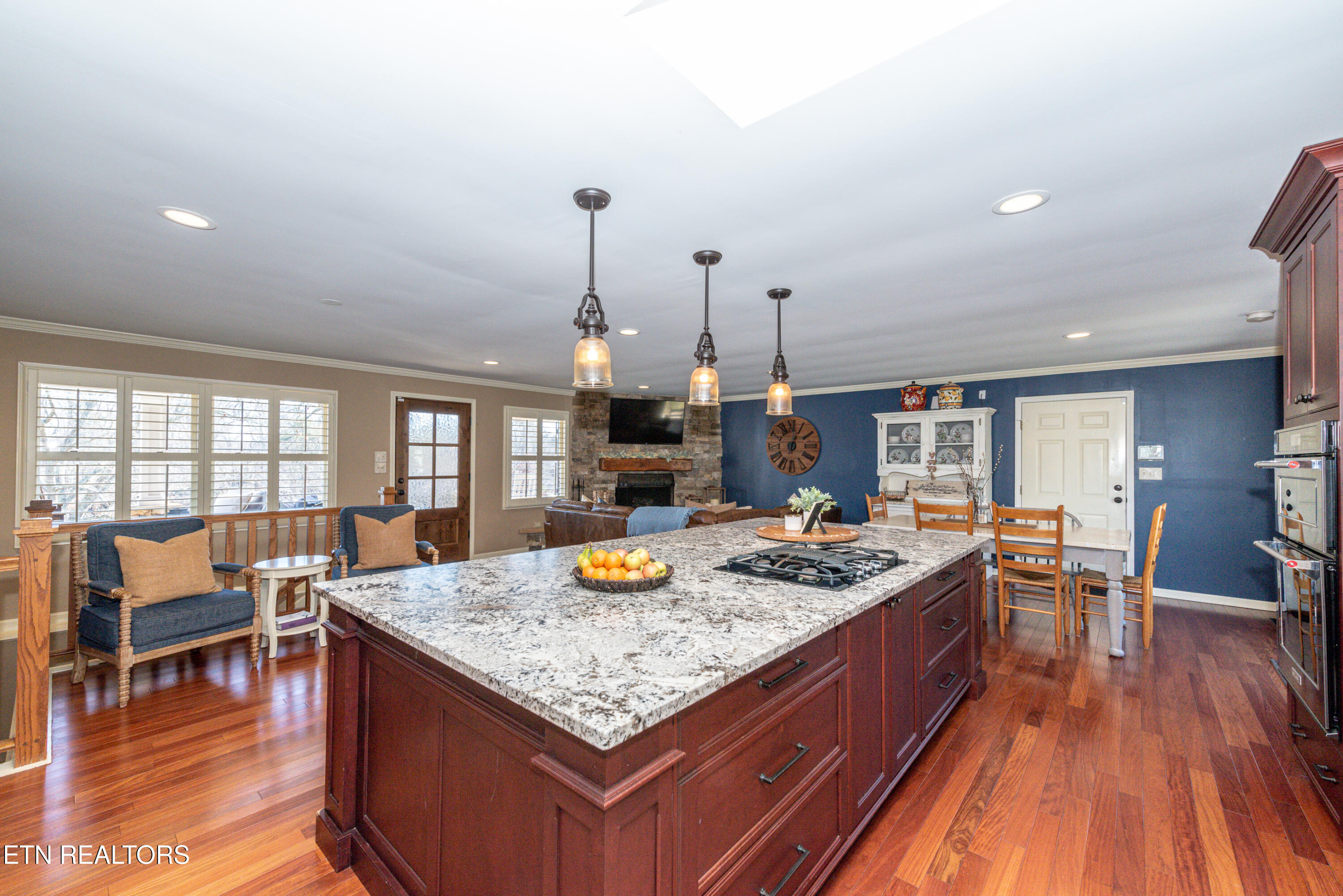 902 Summer Hill Court