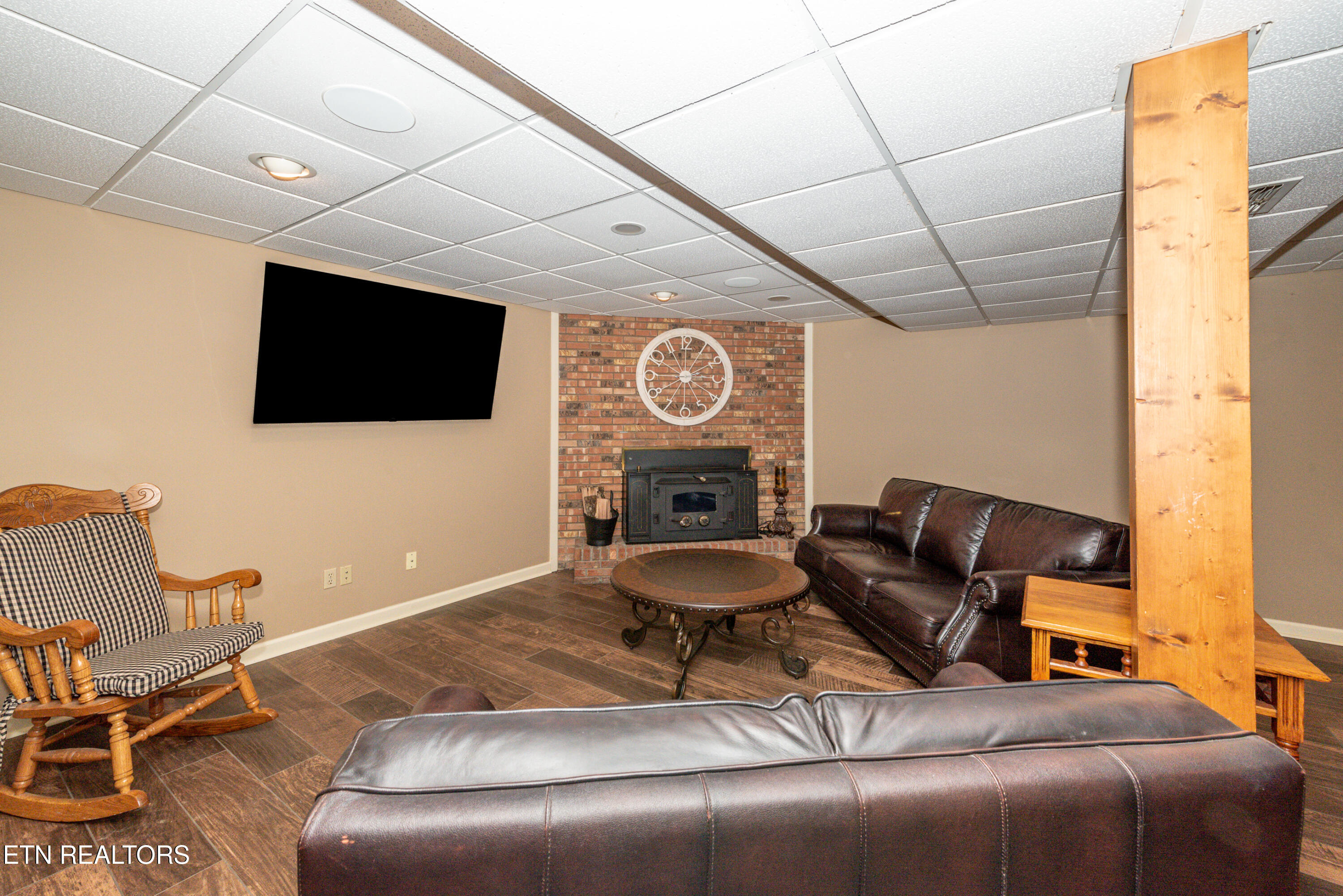 902 Summer Hill Court