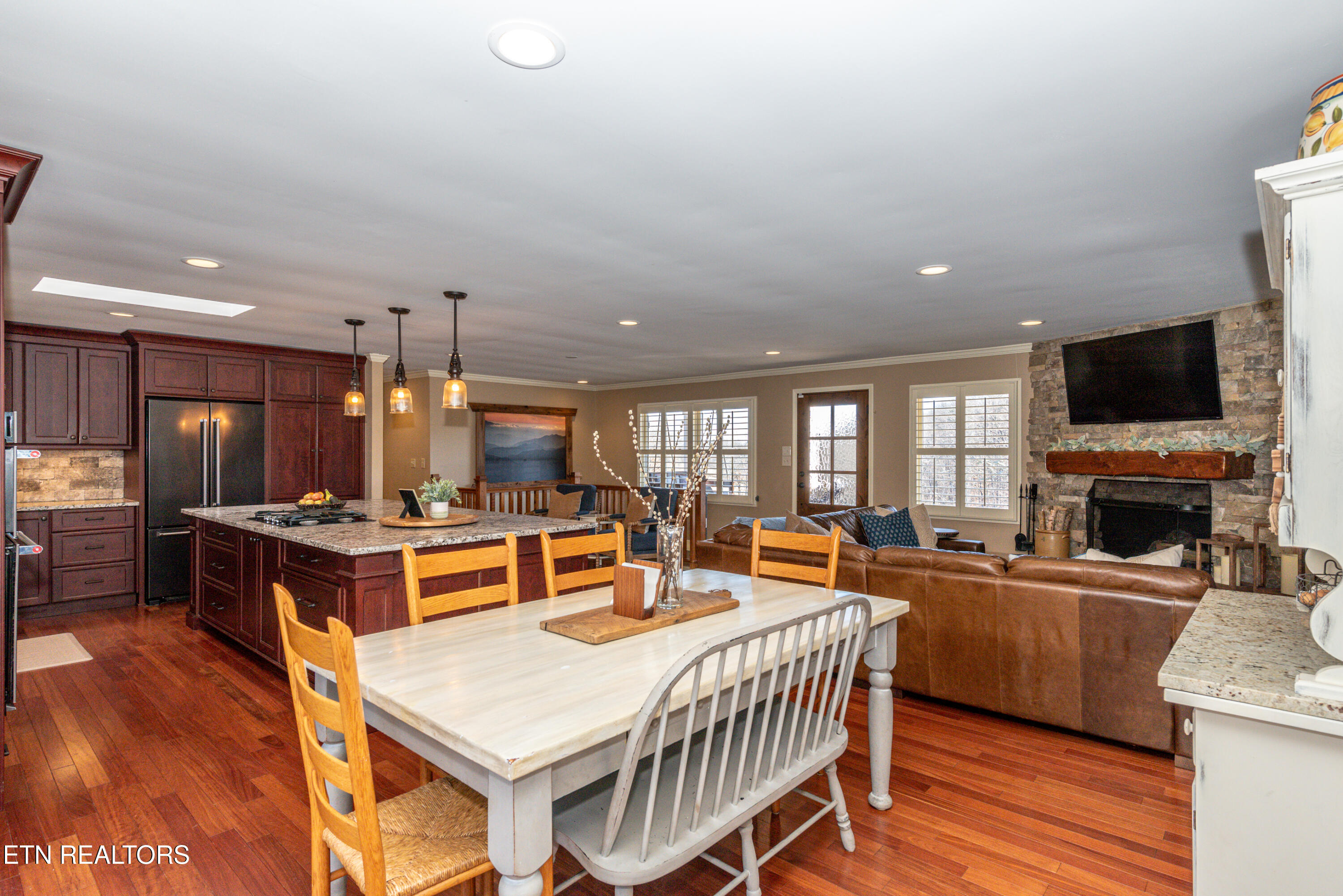 902 Summer Hill Court