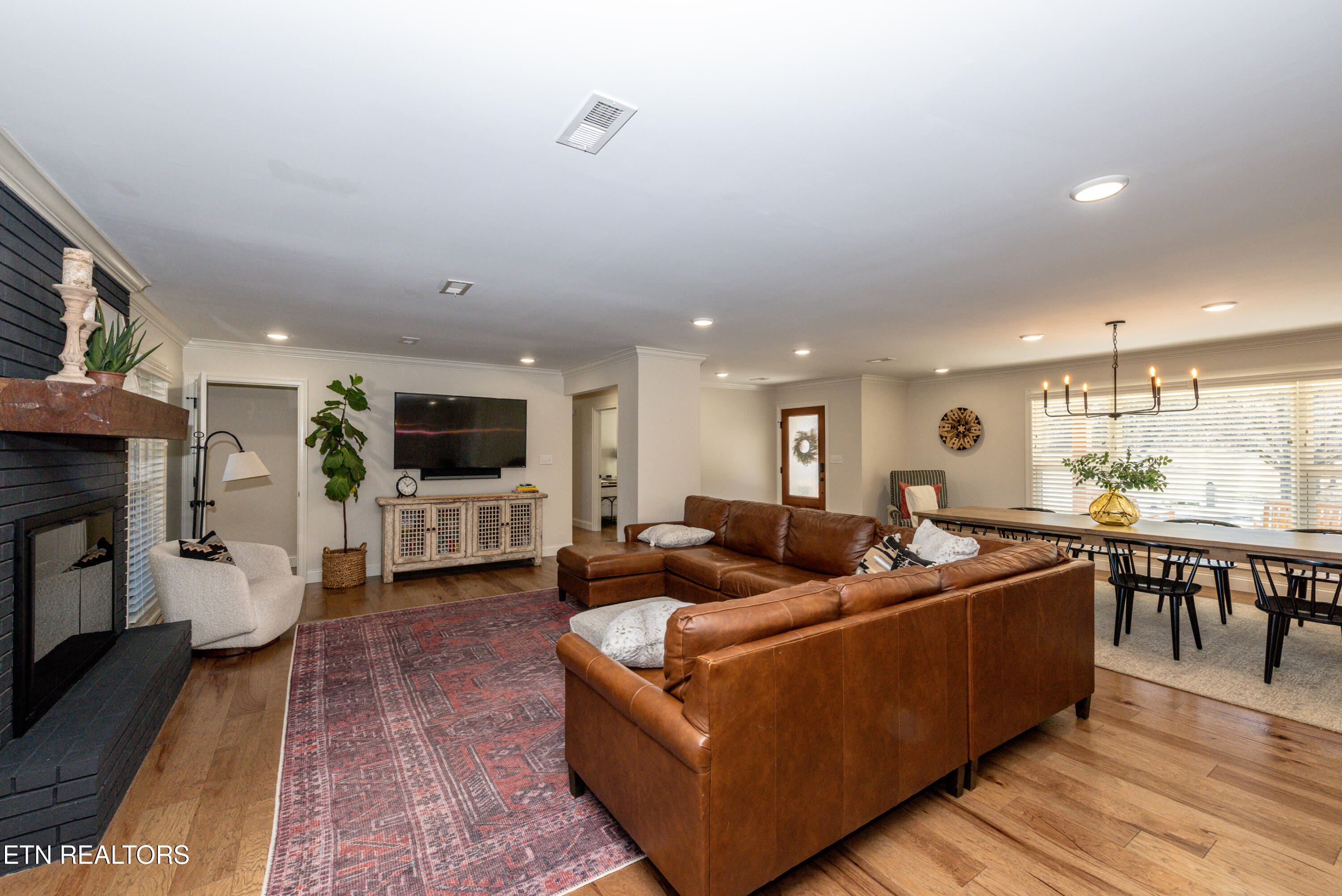 1119 Greenfield Drive
