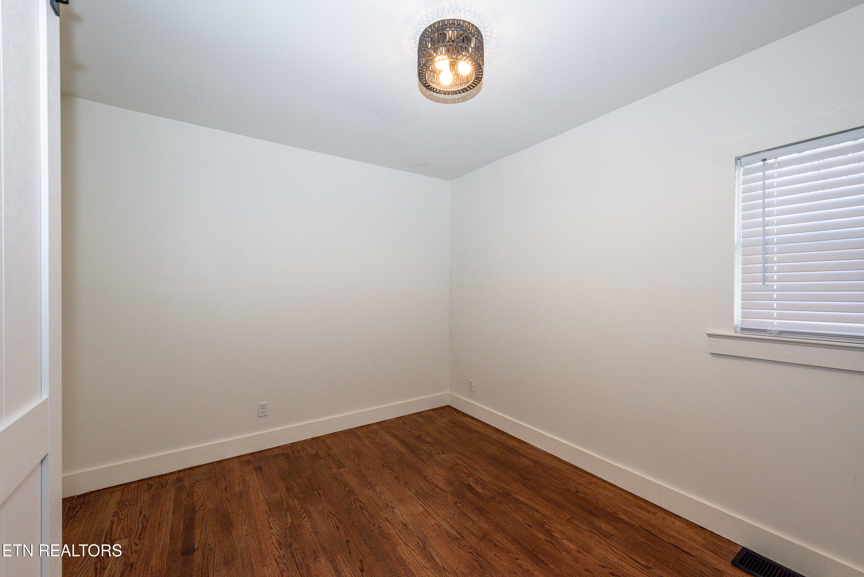 613 Mountain View Ave