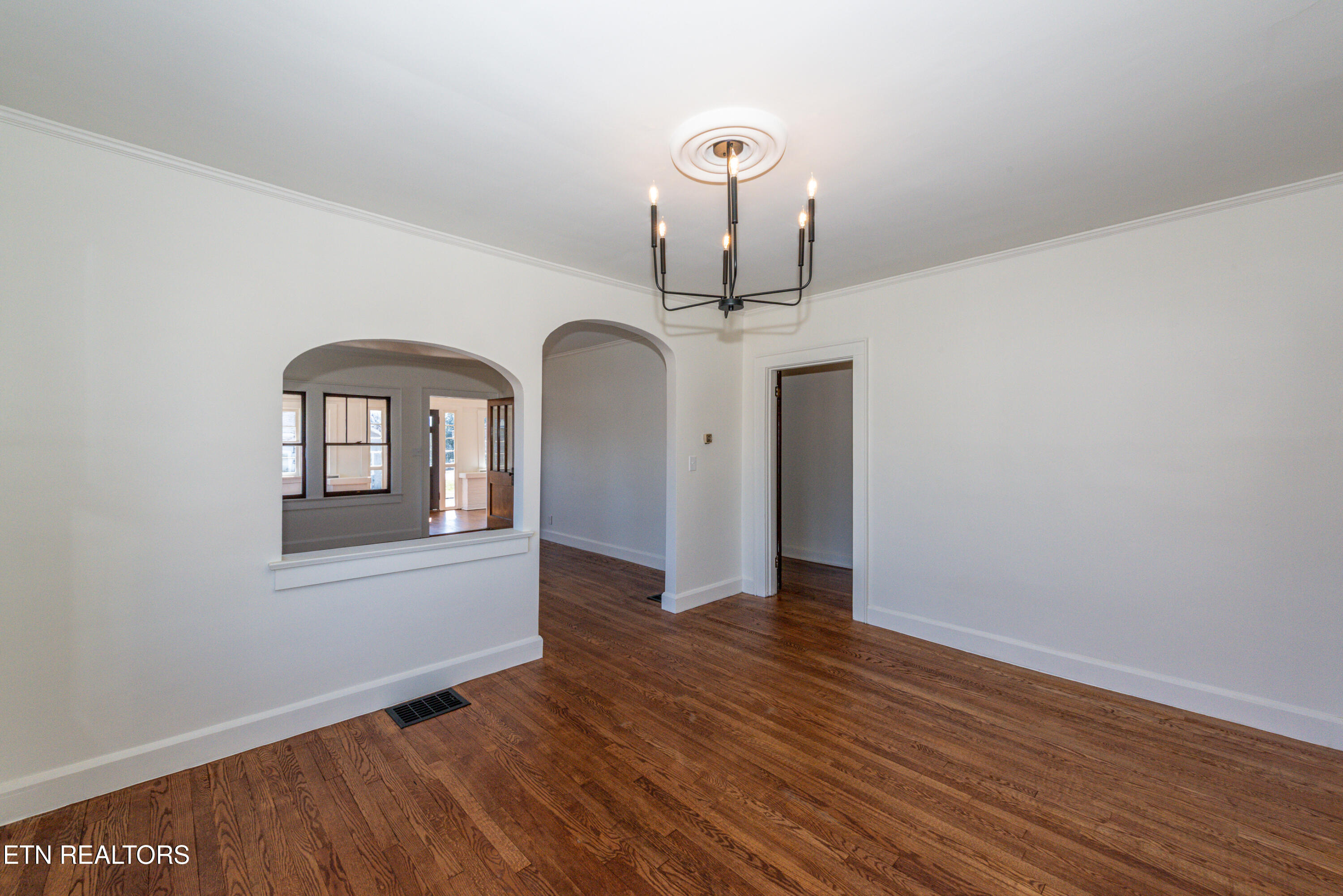 613 Mountain View Ave