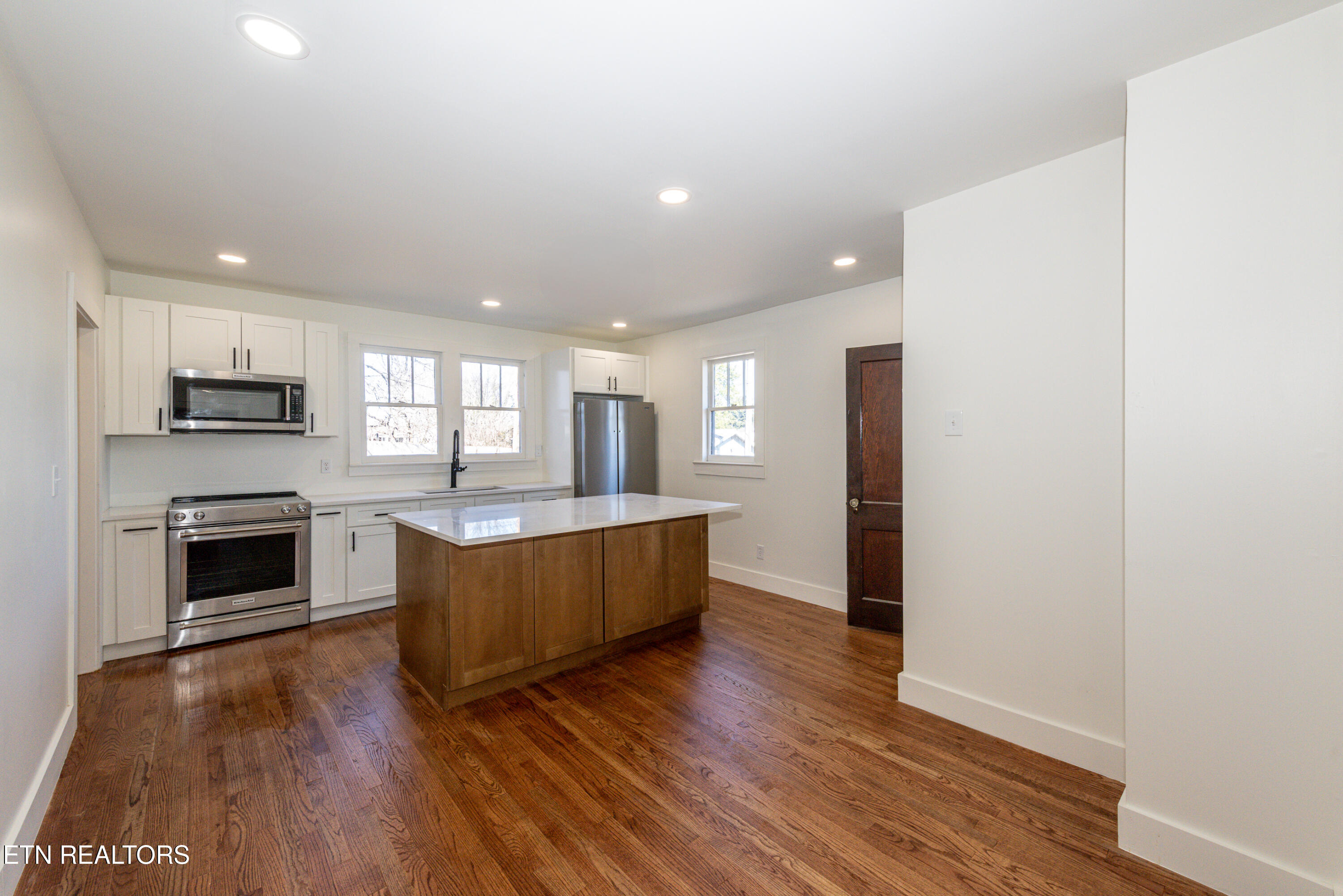 613 Mountain View Ave