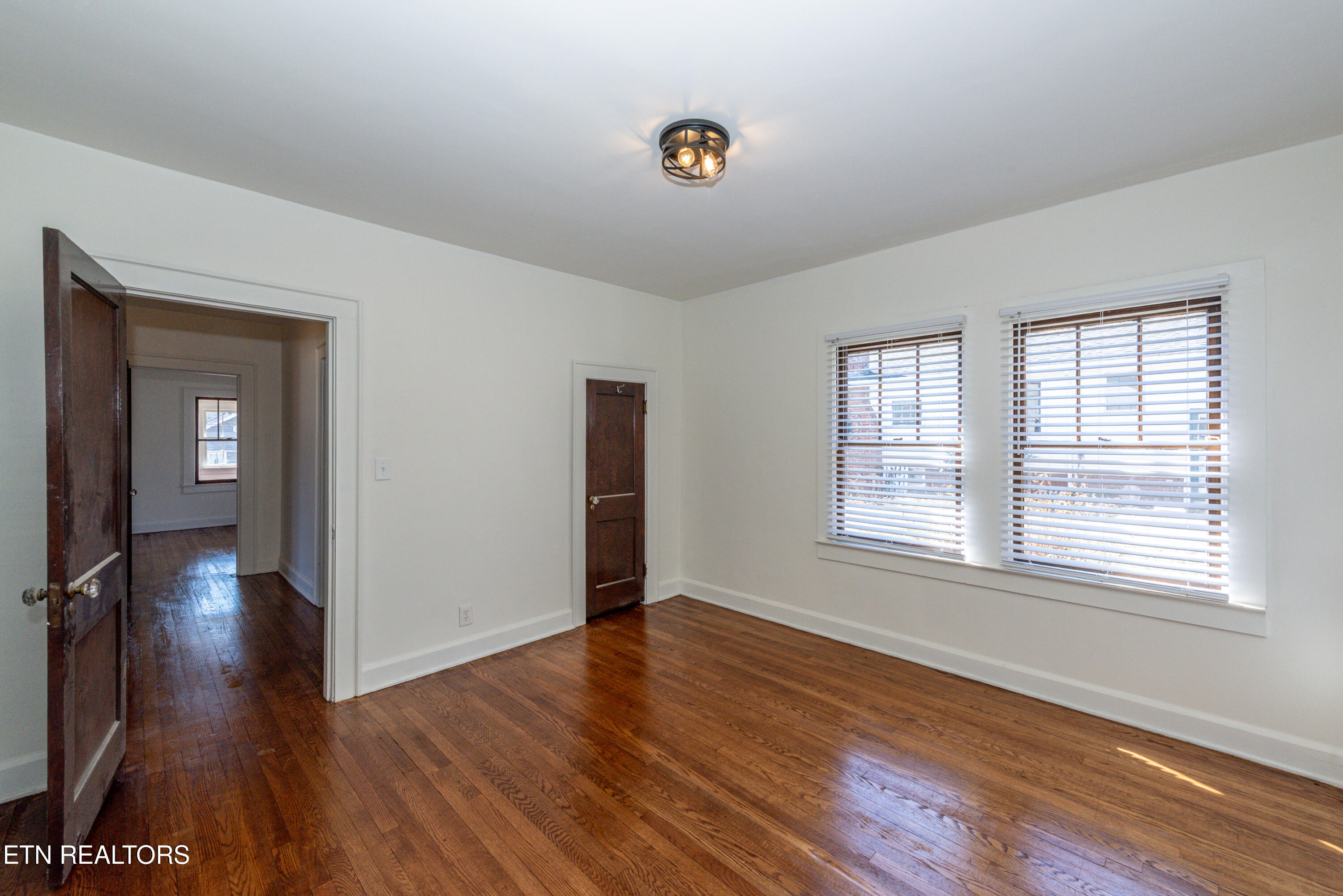 613 Mountain View Ave