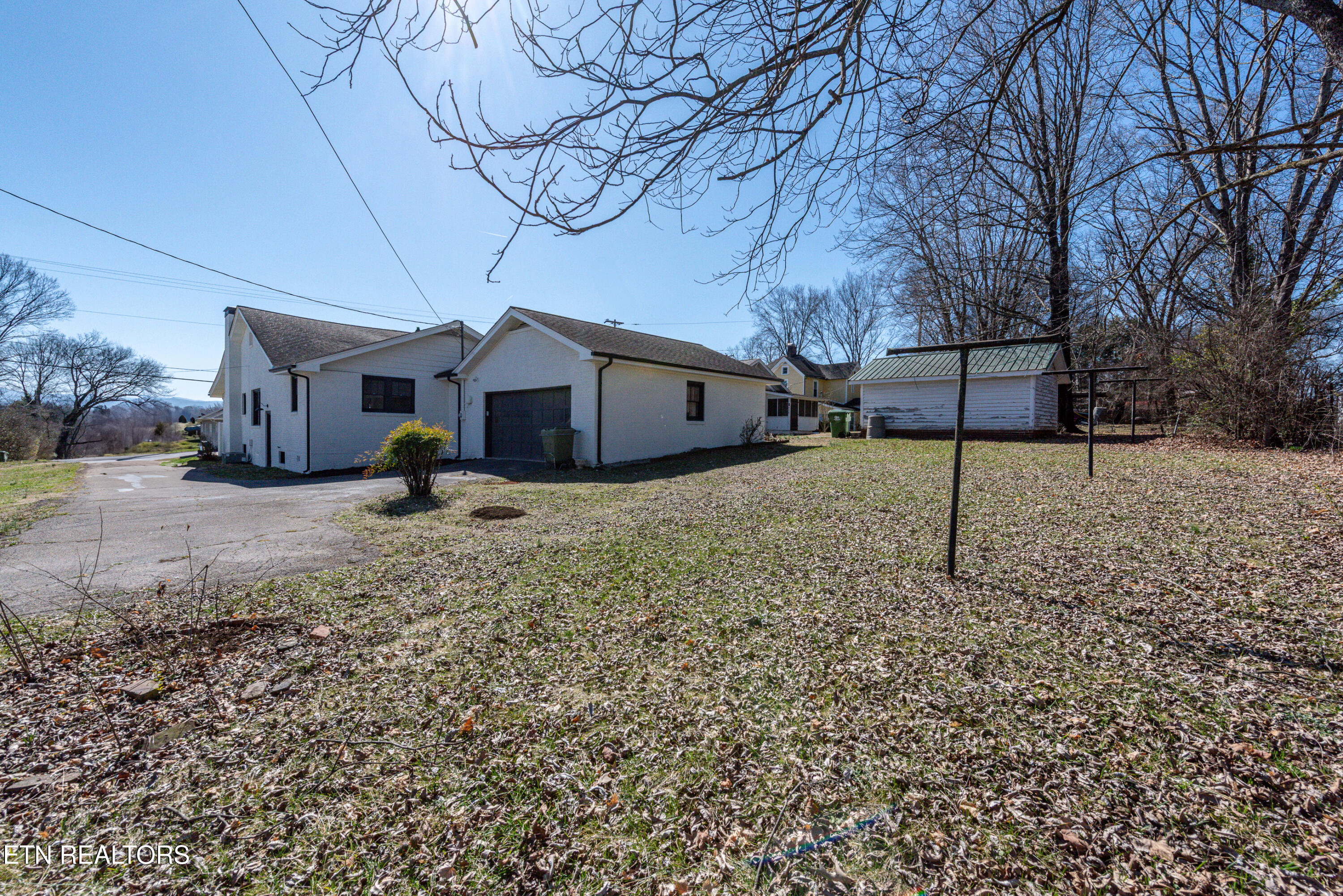 613 Mountain View Ave