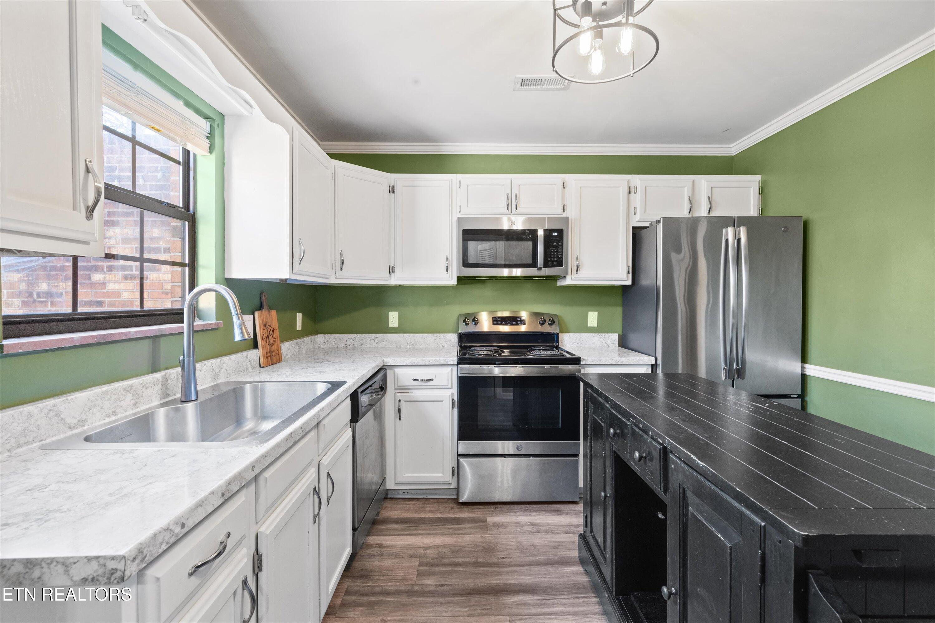 810 Highland Drive, 1101