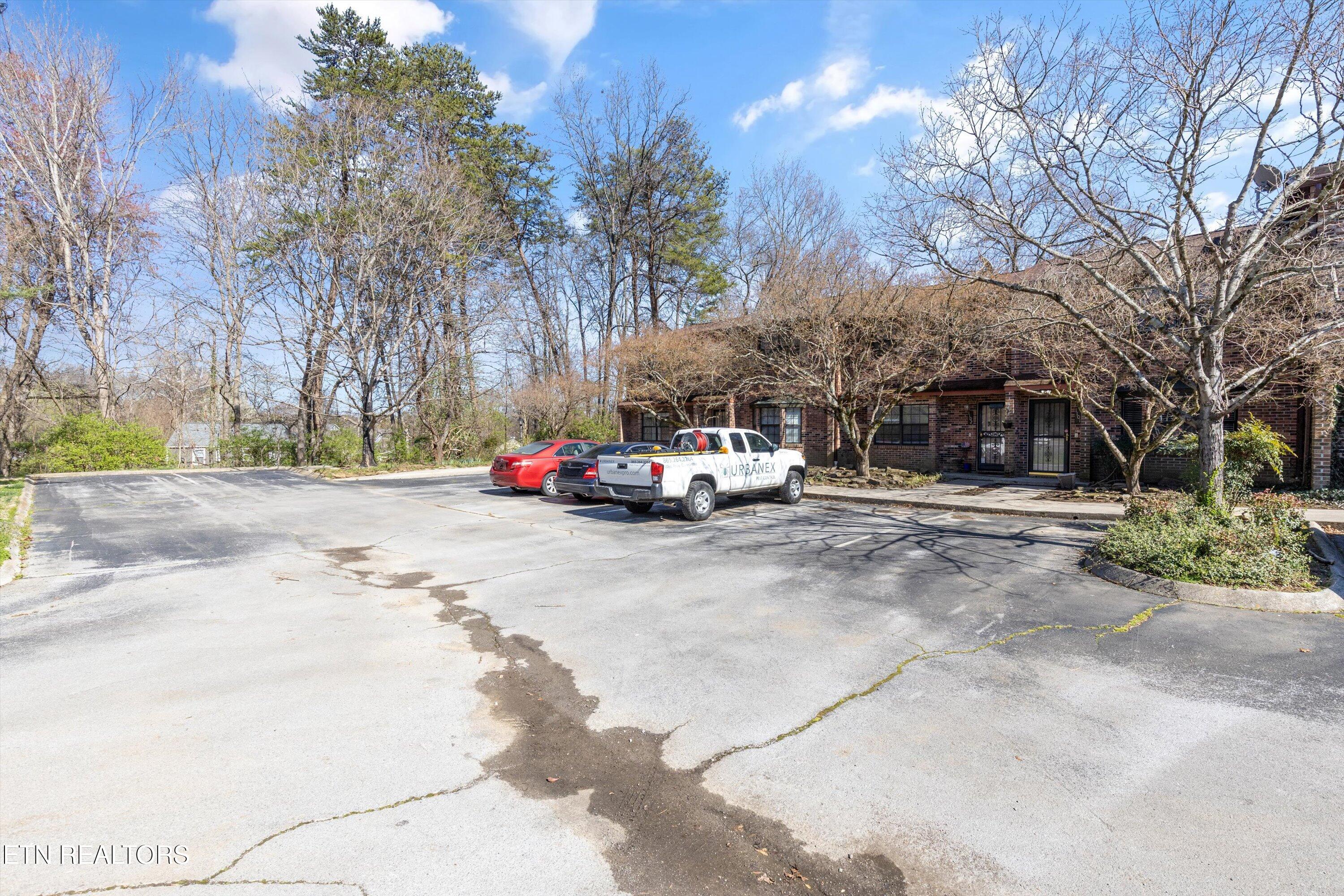 810 Highland Drive, 1101