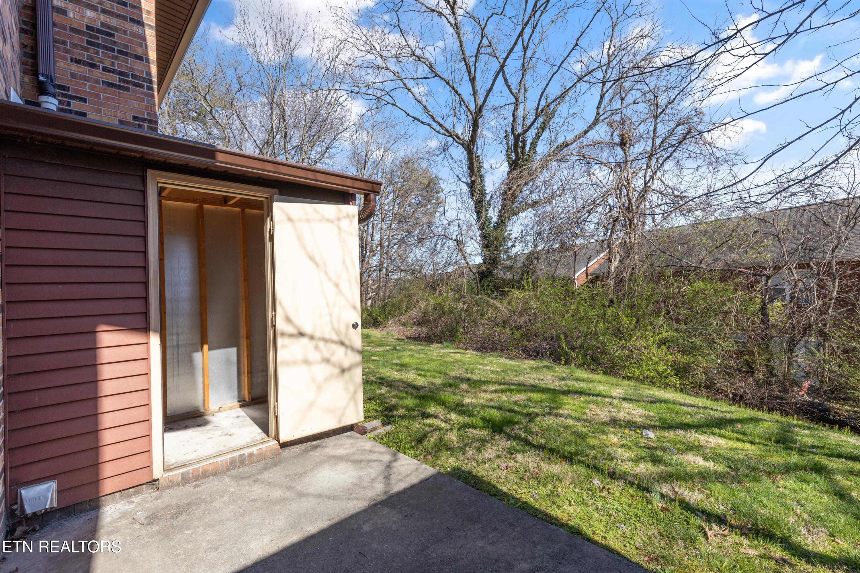 810 Highland Drive, 1101