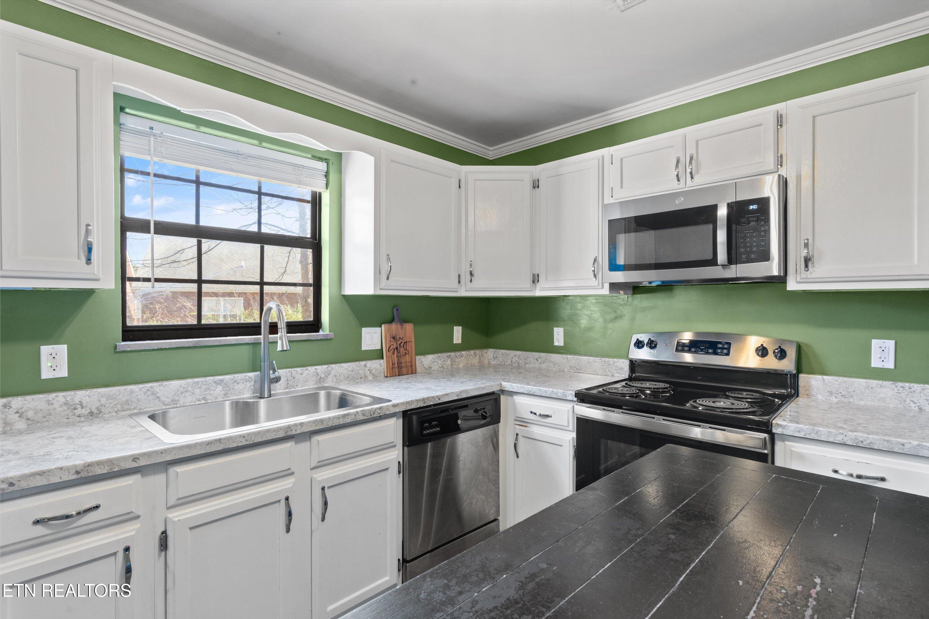 810 Highland Drive, 1101